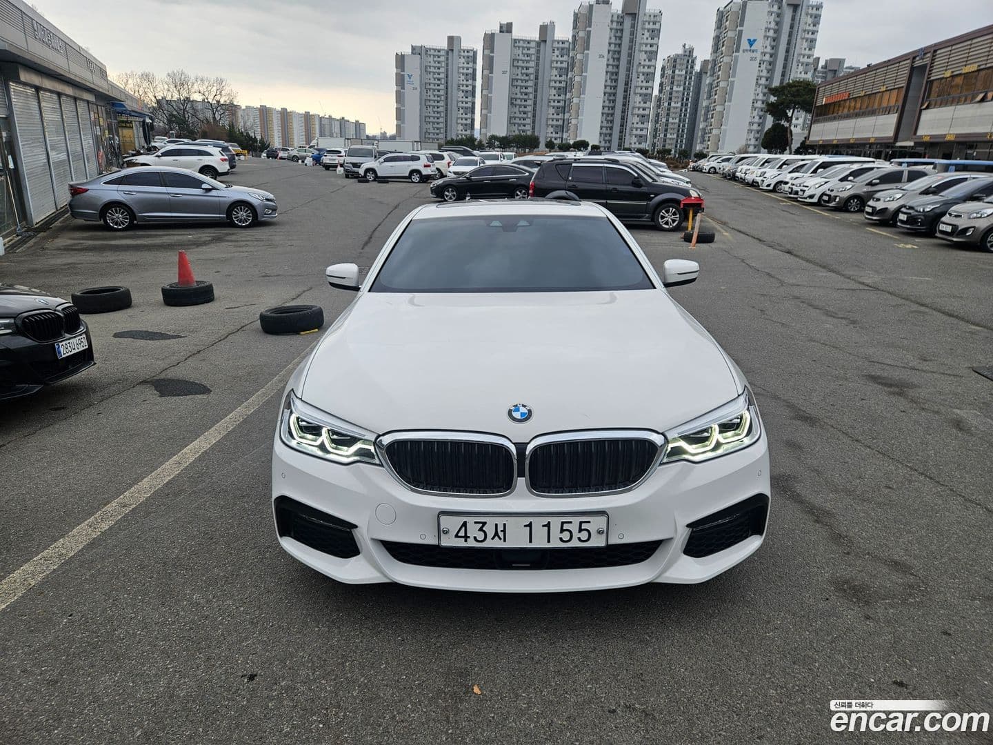 Main__Slider__Photo:5-Series BMW 2017.3-0