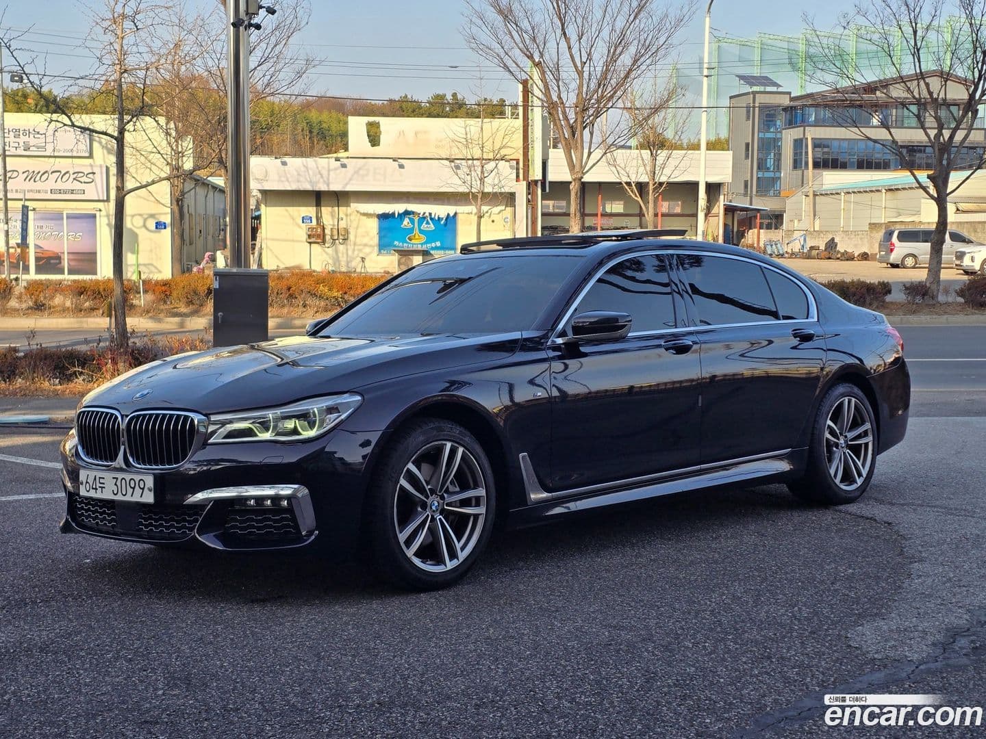 Main__Slider__Photo:7-Series BMW 2018.1-0
