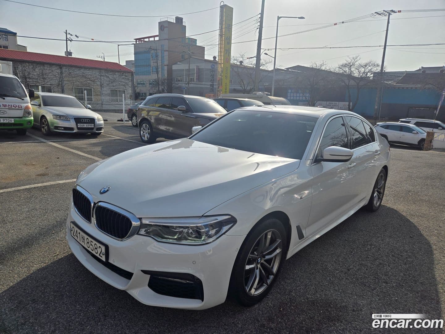 Main__Slider__Photo:5-Series BMW 2017.11-0