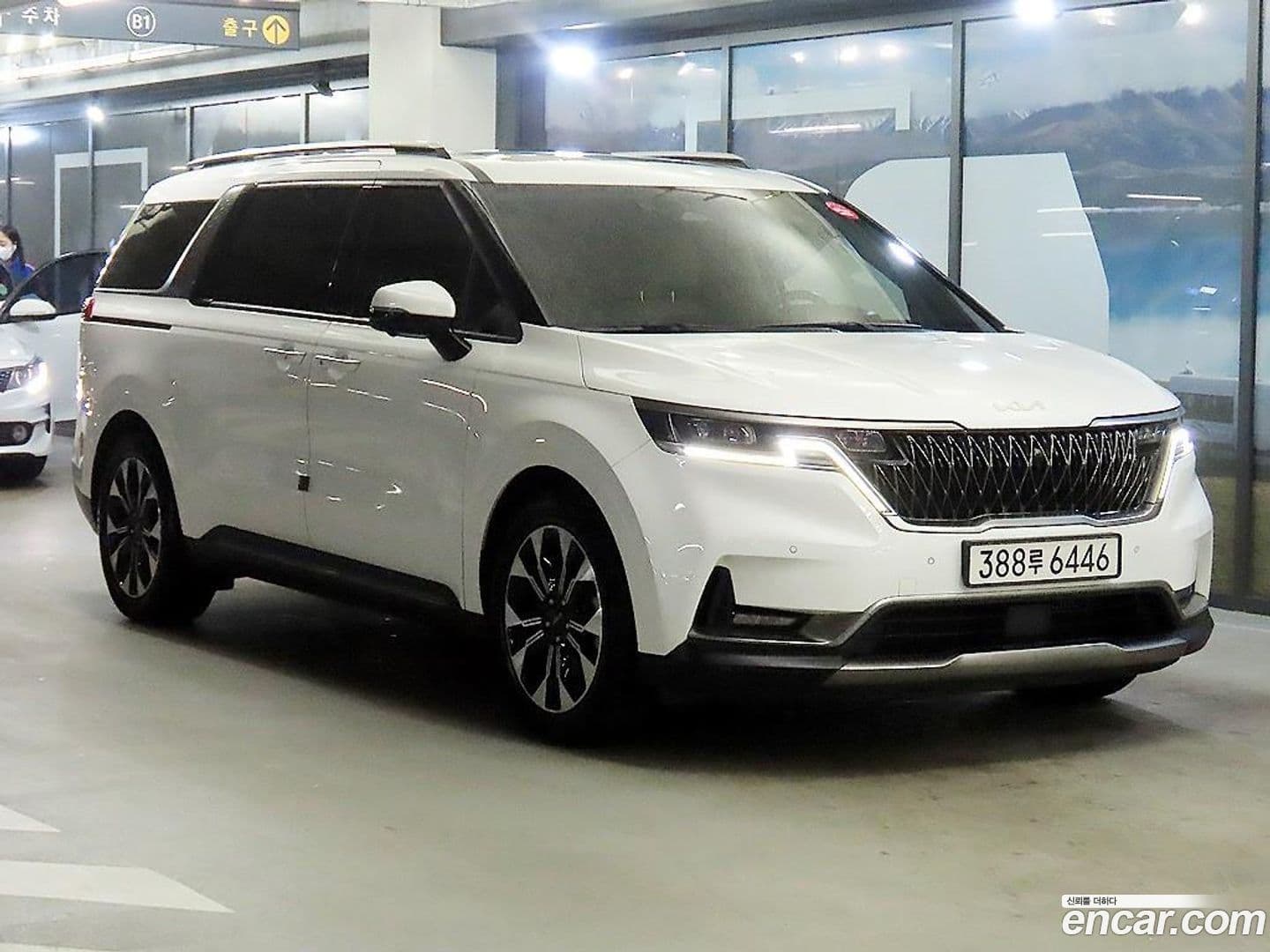 Main__Slider__Photo:Canival Kia 2022.0-0