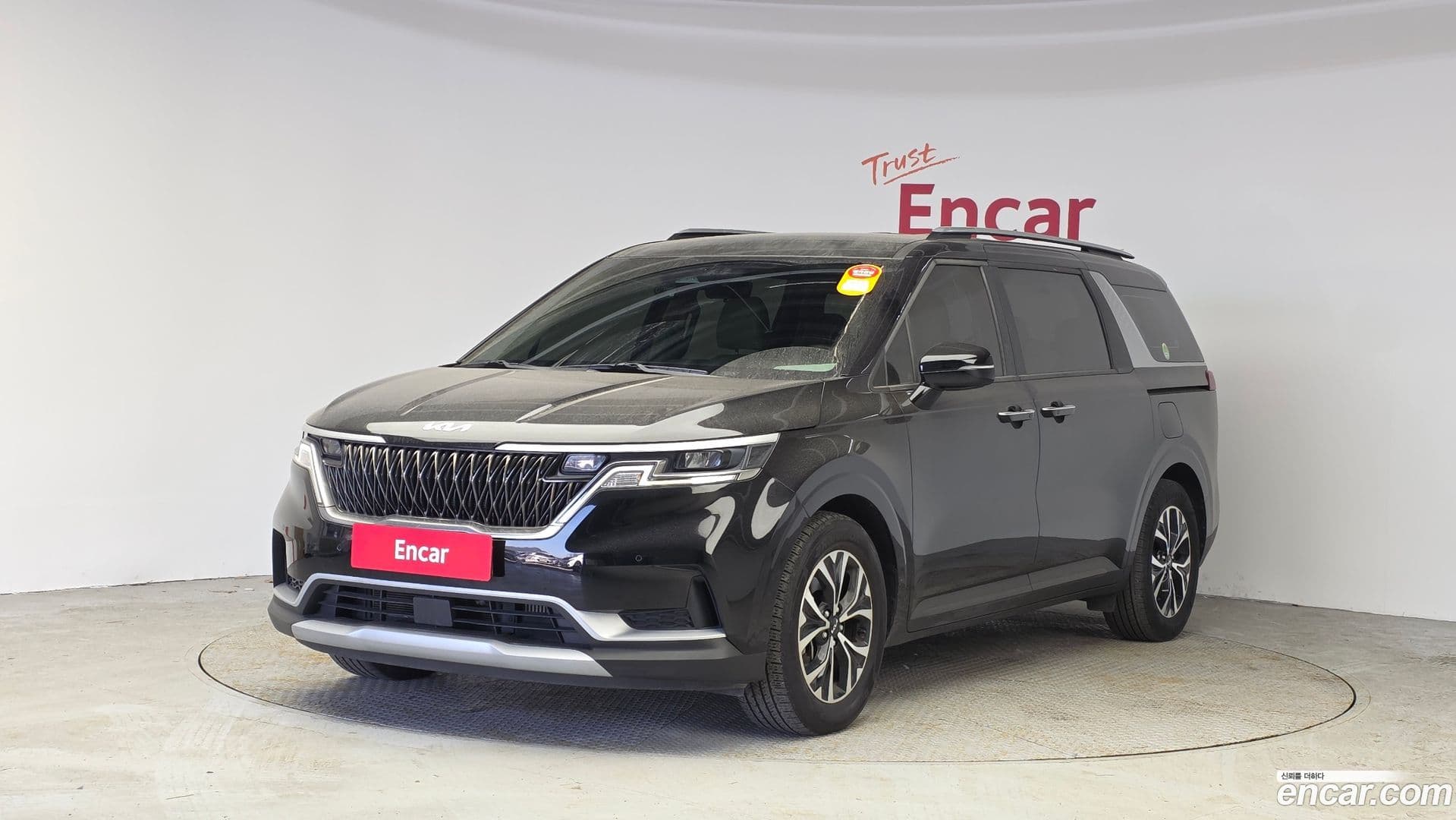 Main__Slider__Photo:Canival Kia 2022.1-0