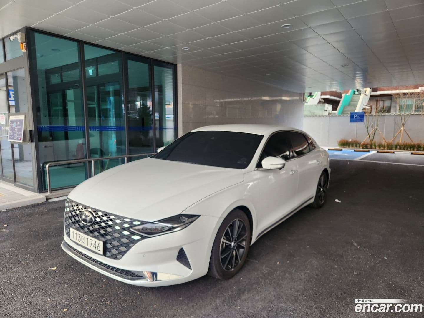 Main__Slider__Photo:Grandeur Hyundai 2020.3-0