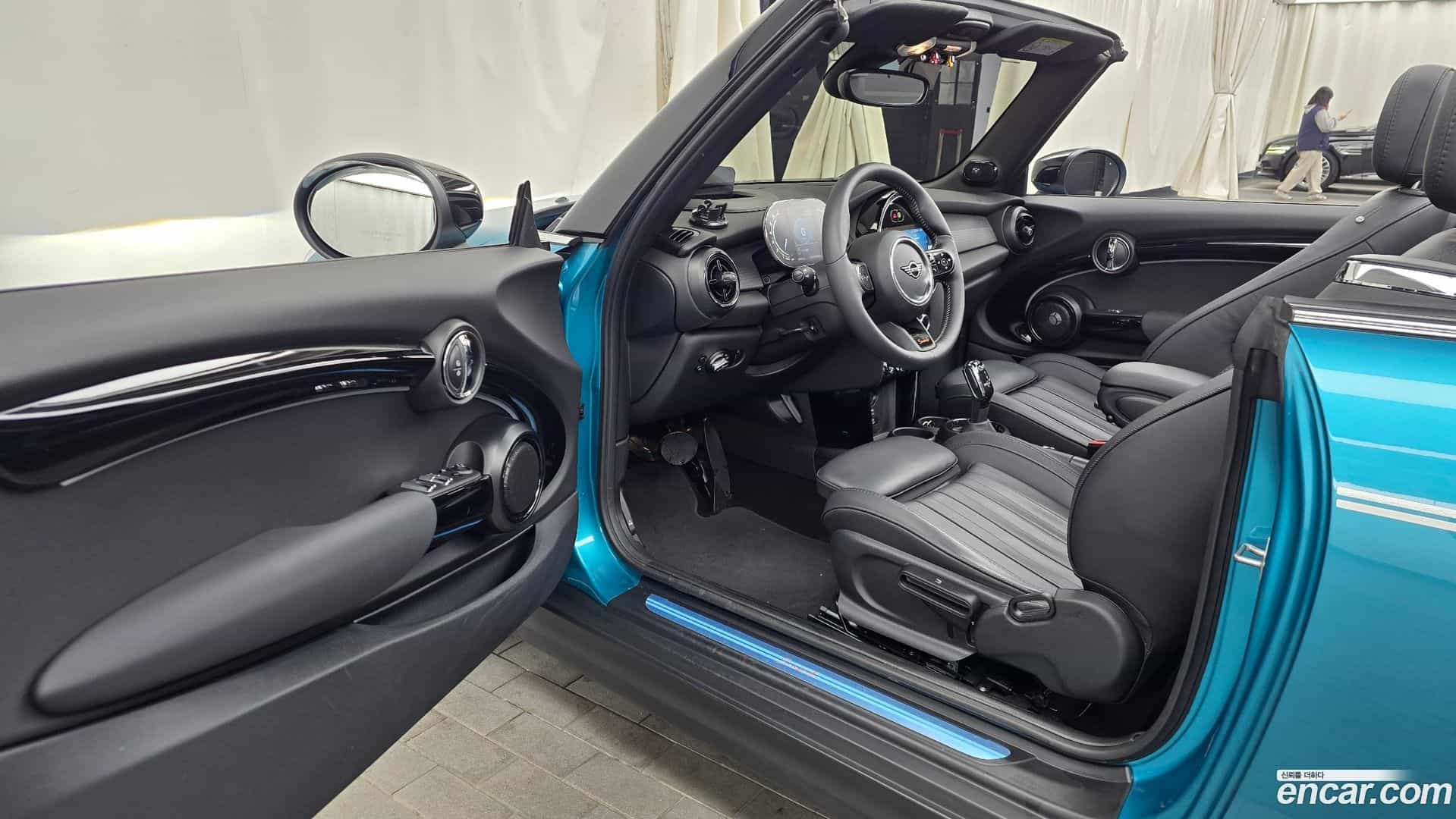 Cooper Convertible Mini 2023.4-INNER-010