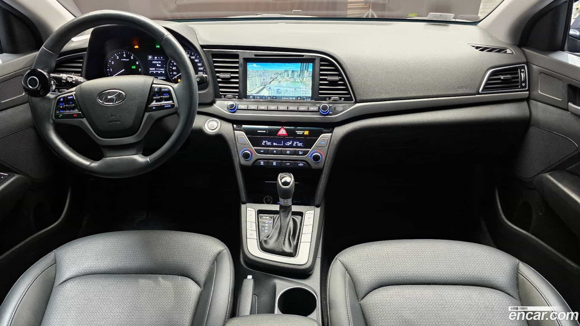 AVANTE Hyundai 2016.5-INNER-007