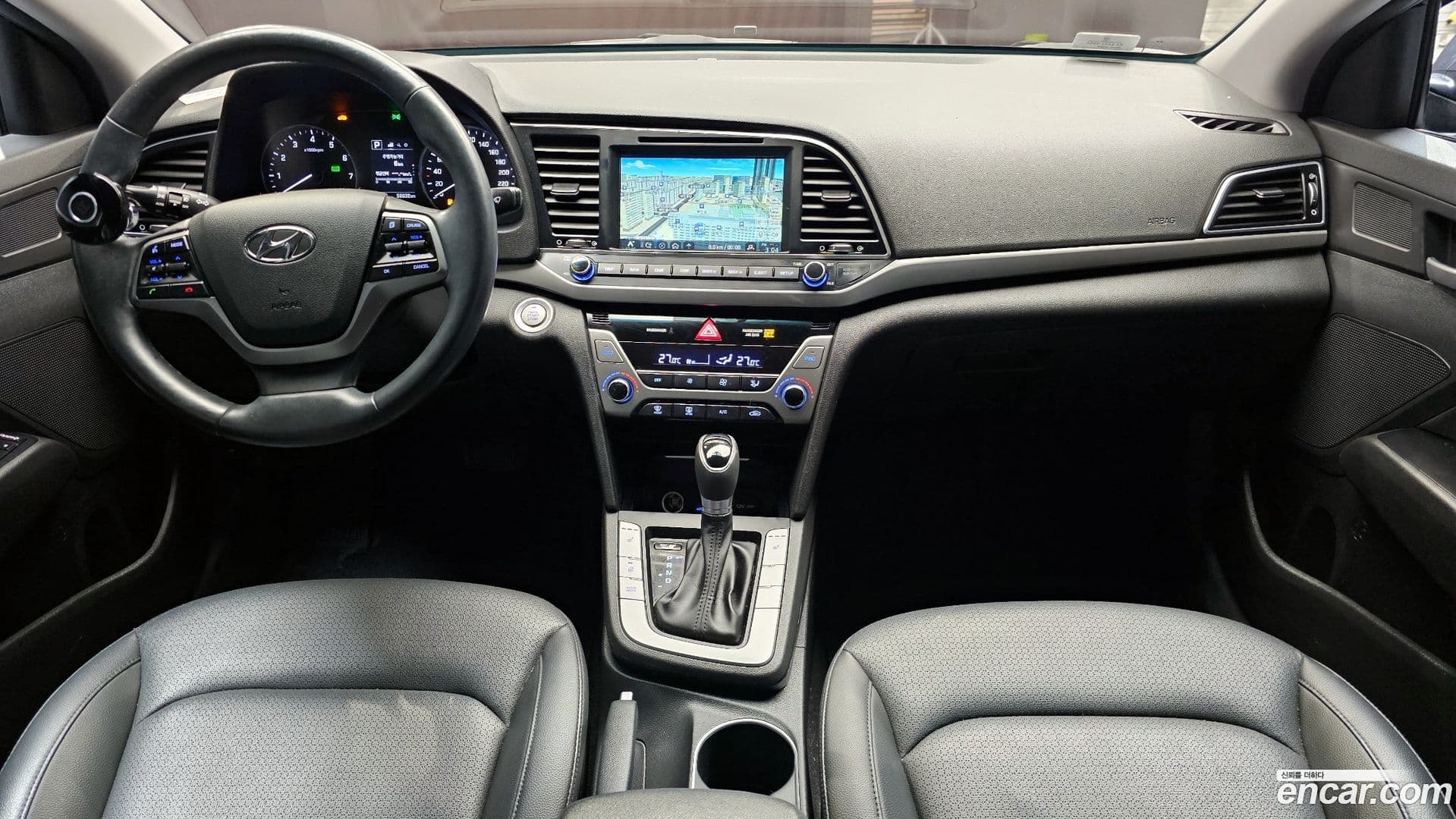 Main__Slider__Photo:AVANTE Hyundai 2016.5-6
