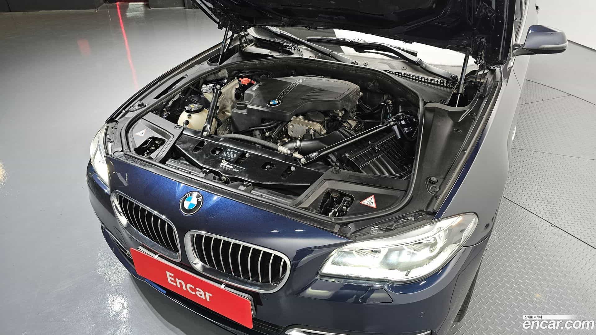 5-Series BMW 2015.9-INNER-006