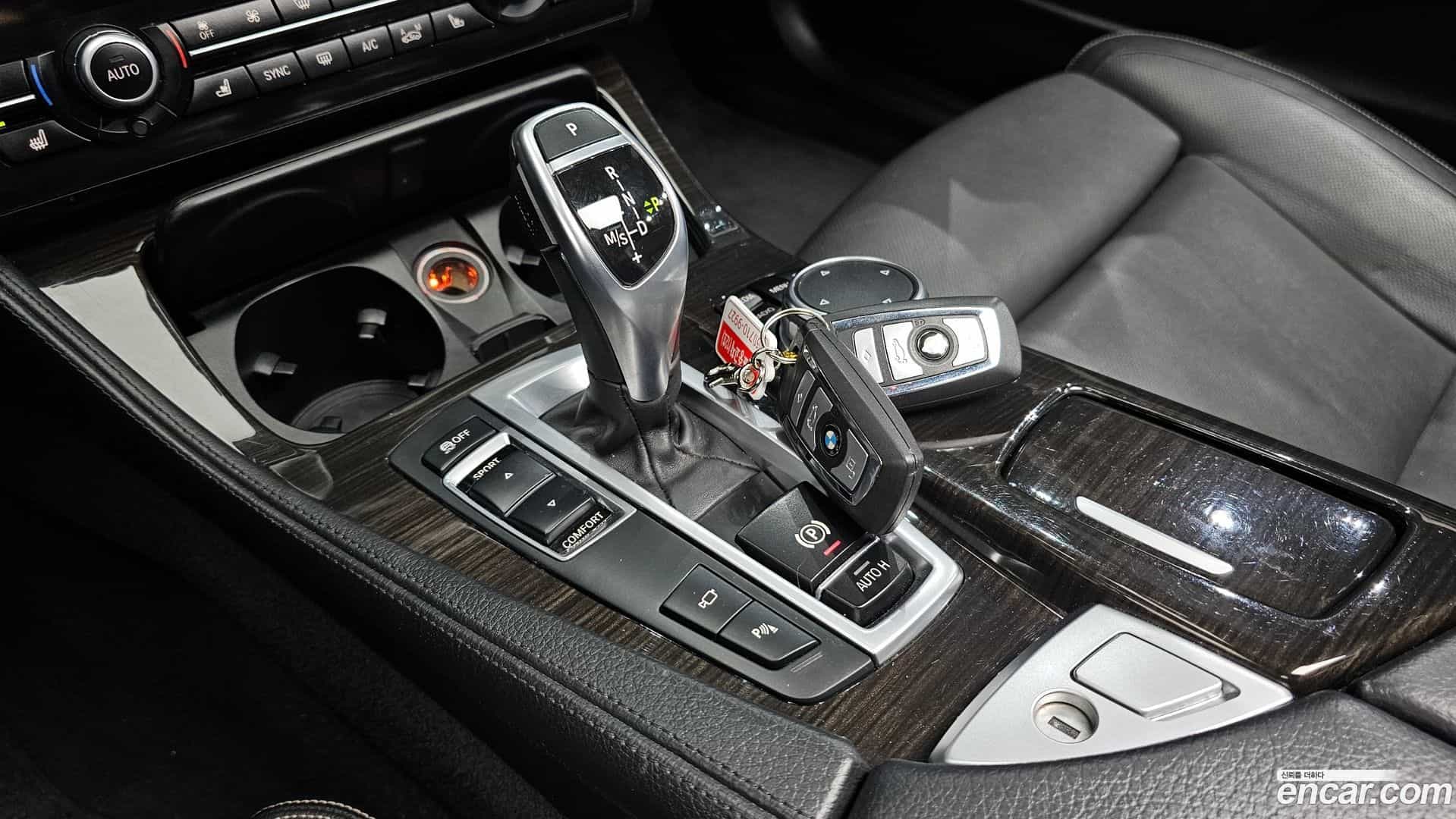 5-Series BMW 2015.9-INNER-009