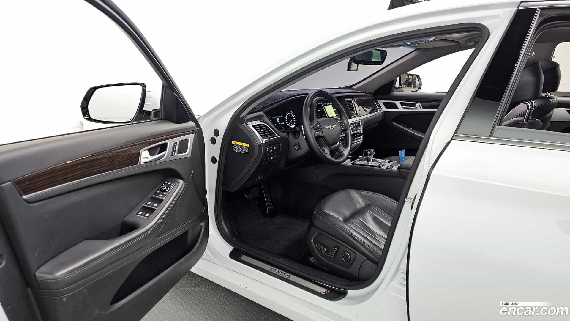 G80 Genesis 2017.3-INNER-010