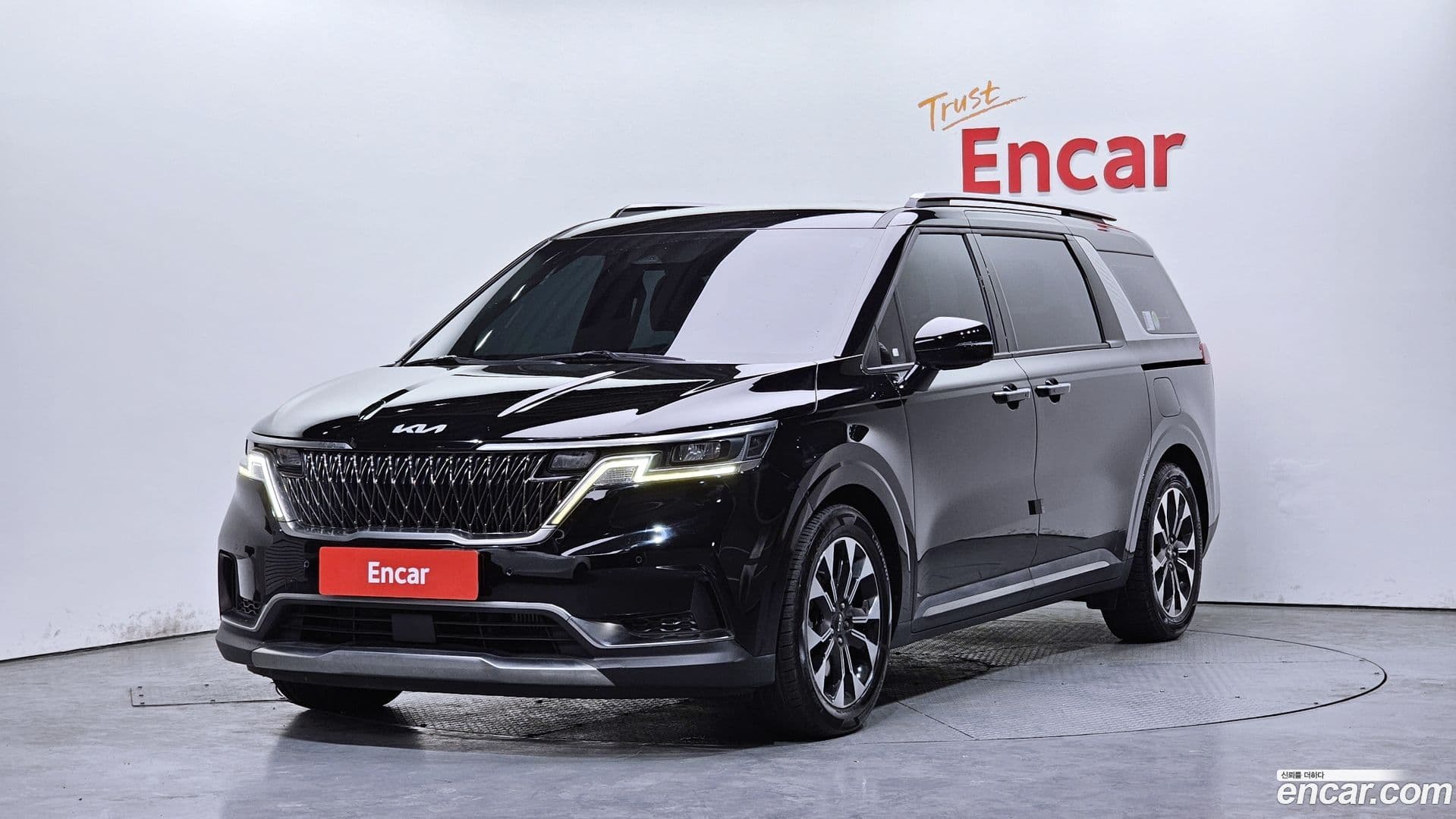 Main__Slider__Photo:Canival Kia 2021.11-0
