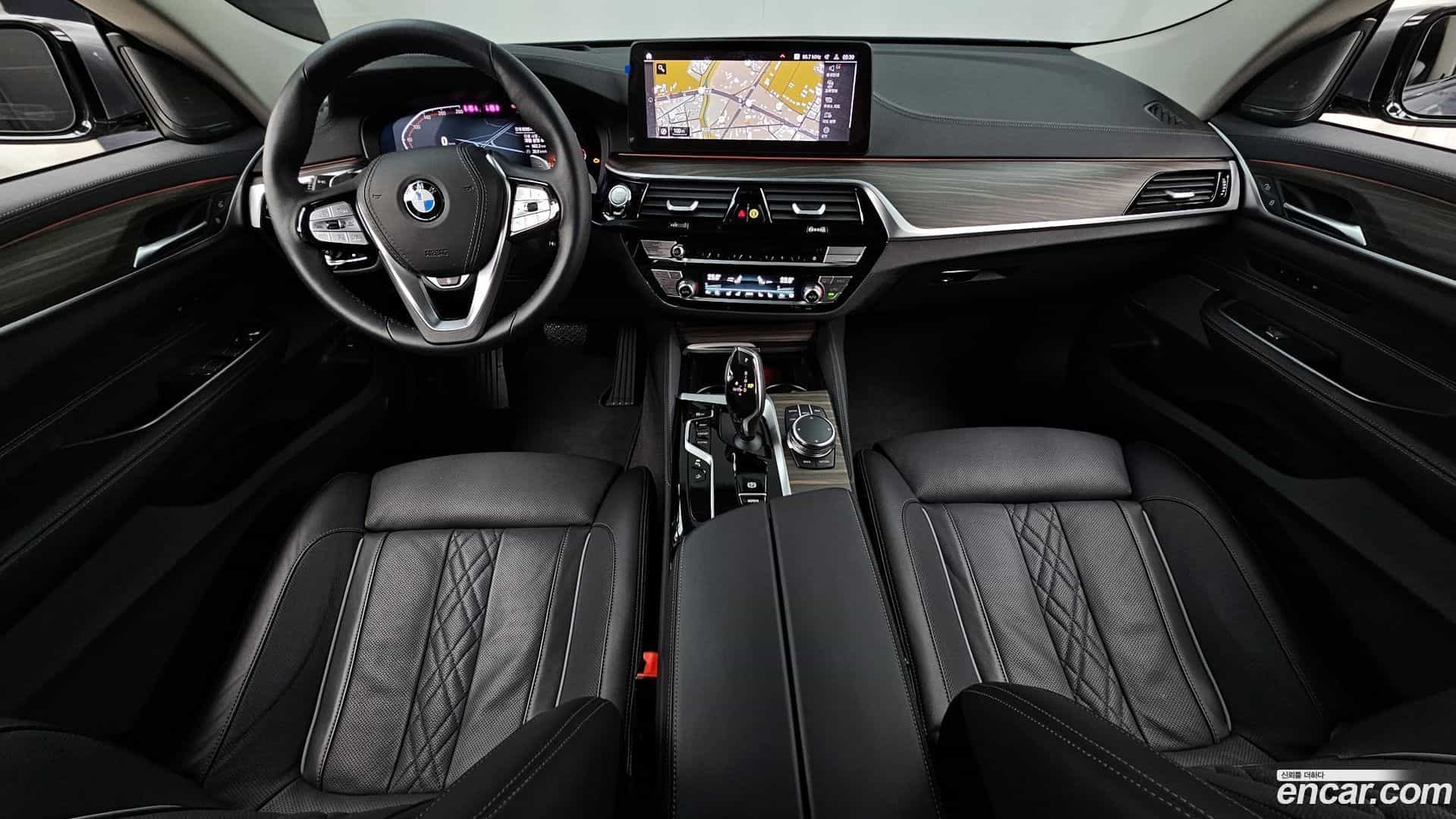Gran Turismo BMW 2023.0-INNER-007