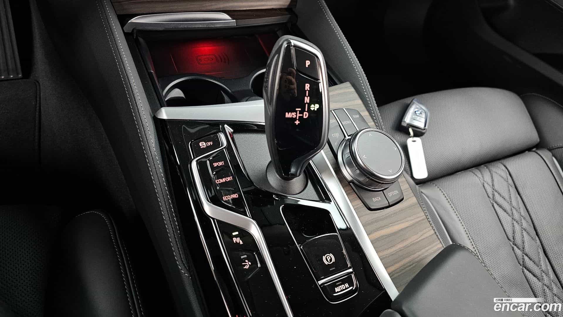 Gran Turismo BMW 2023.0-INNER-009