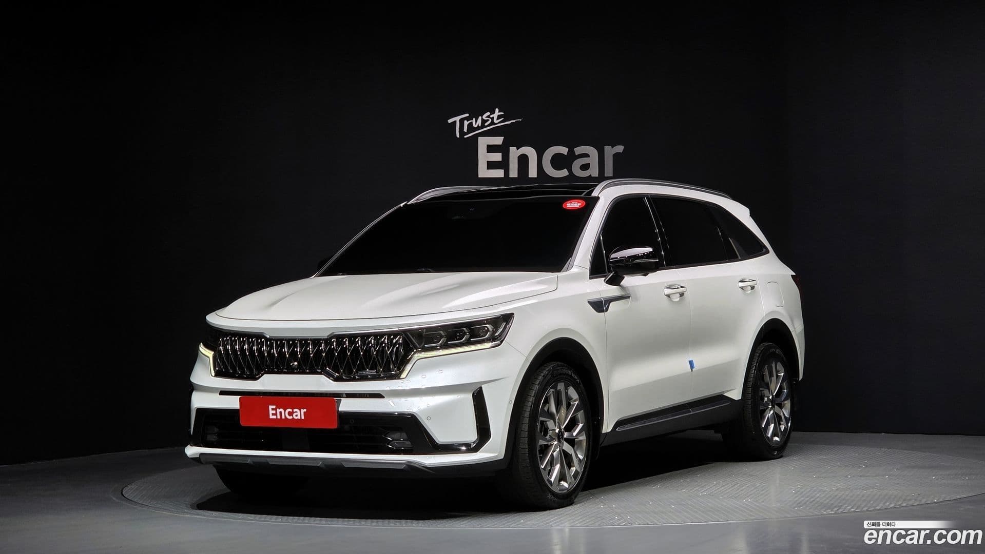 Main__Slider__Photo:Sorento Kia 2020.5-0