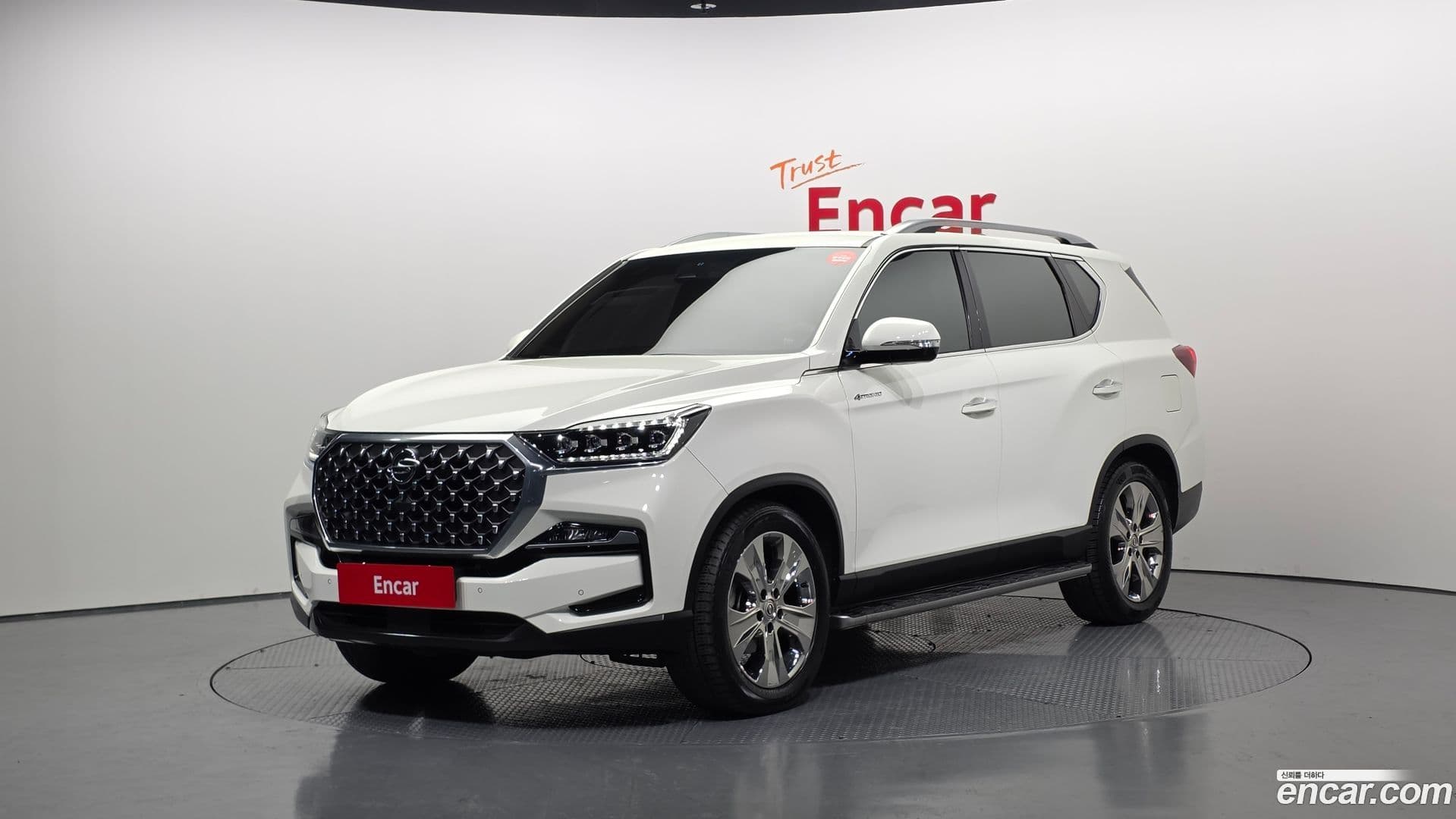 Main__Slider__Photo:Rexton KG Mobility 2022.4-0