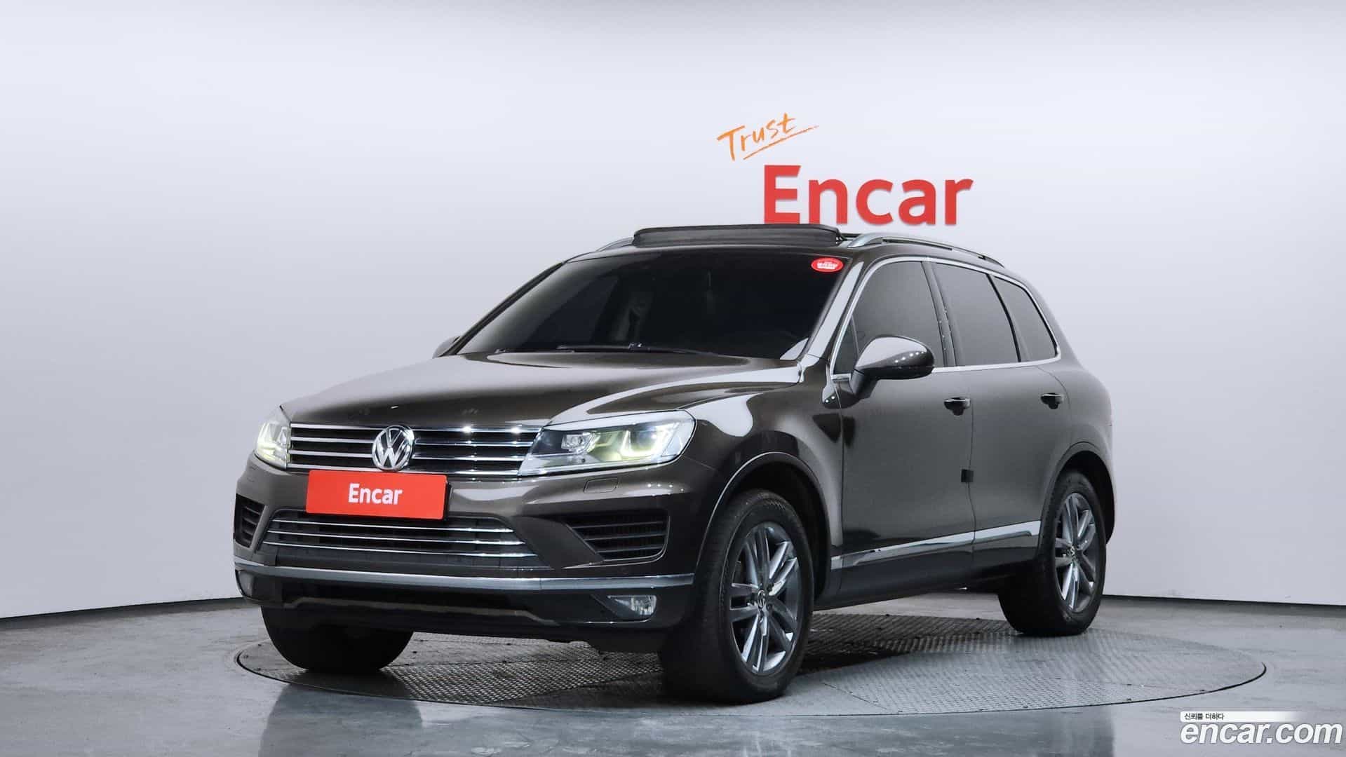 Touareg Volkswagen 2015.2-OUTER-001