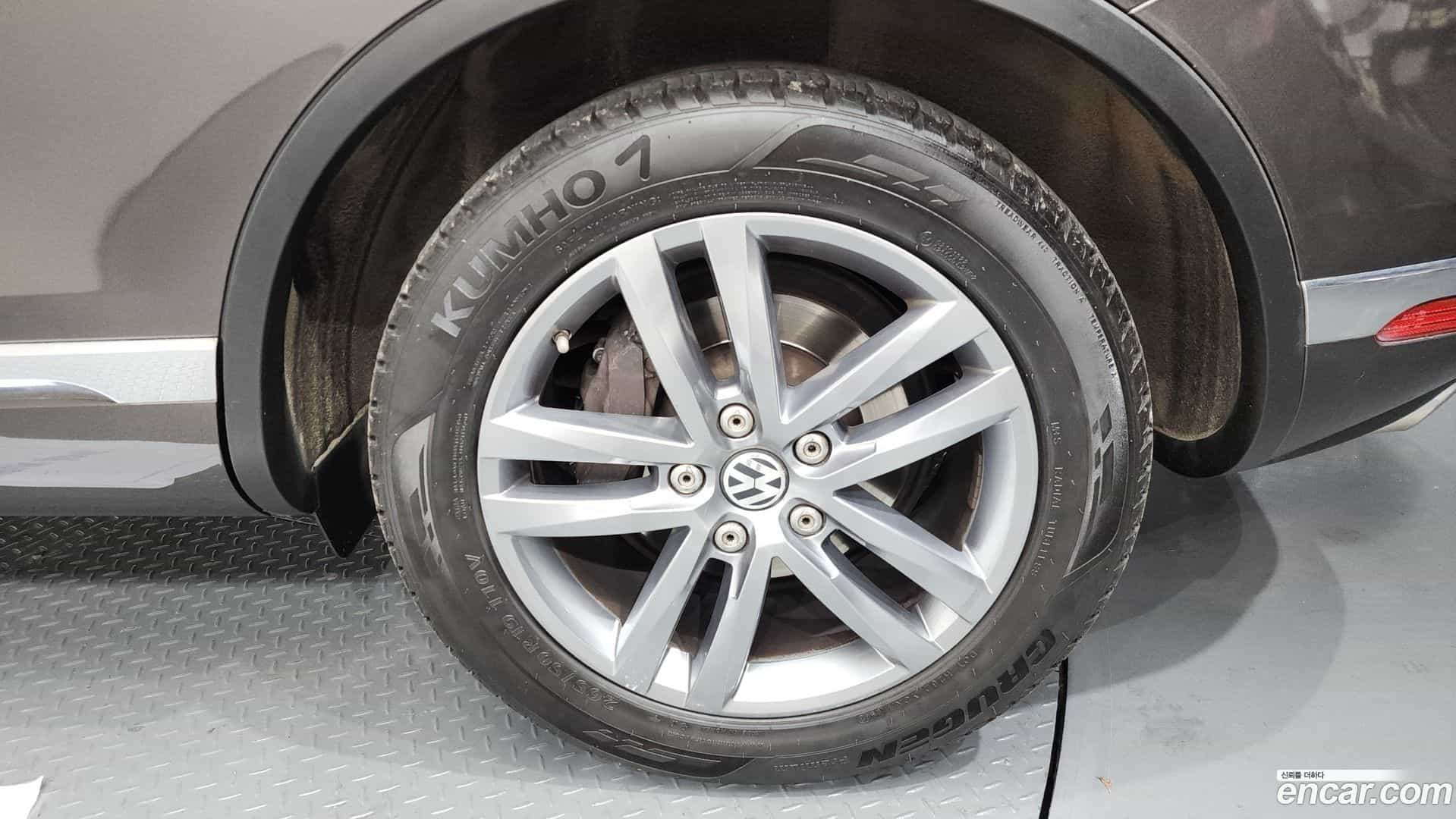 Touareg Volkswagen 2015.2-OUTER-005