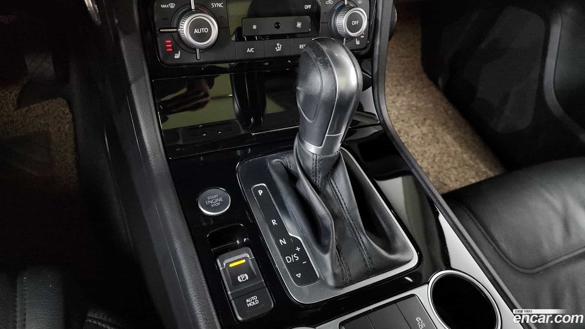Touareg Volkswagen 2015.2-INNER-009