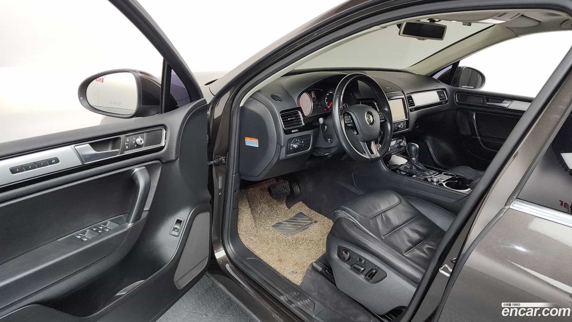 Touareg Volkswagen 2015.2-INNER-010