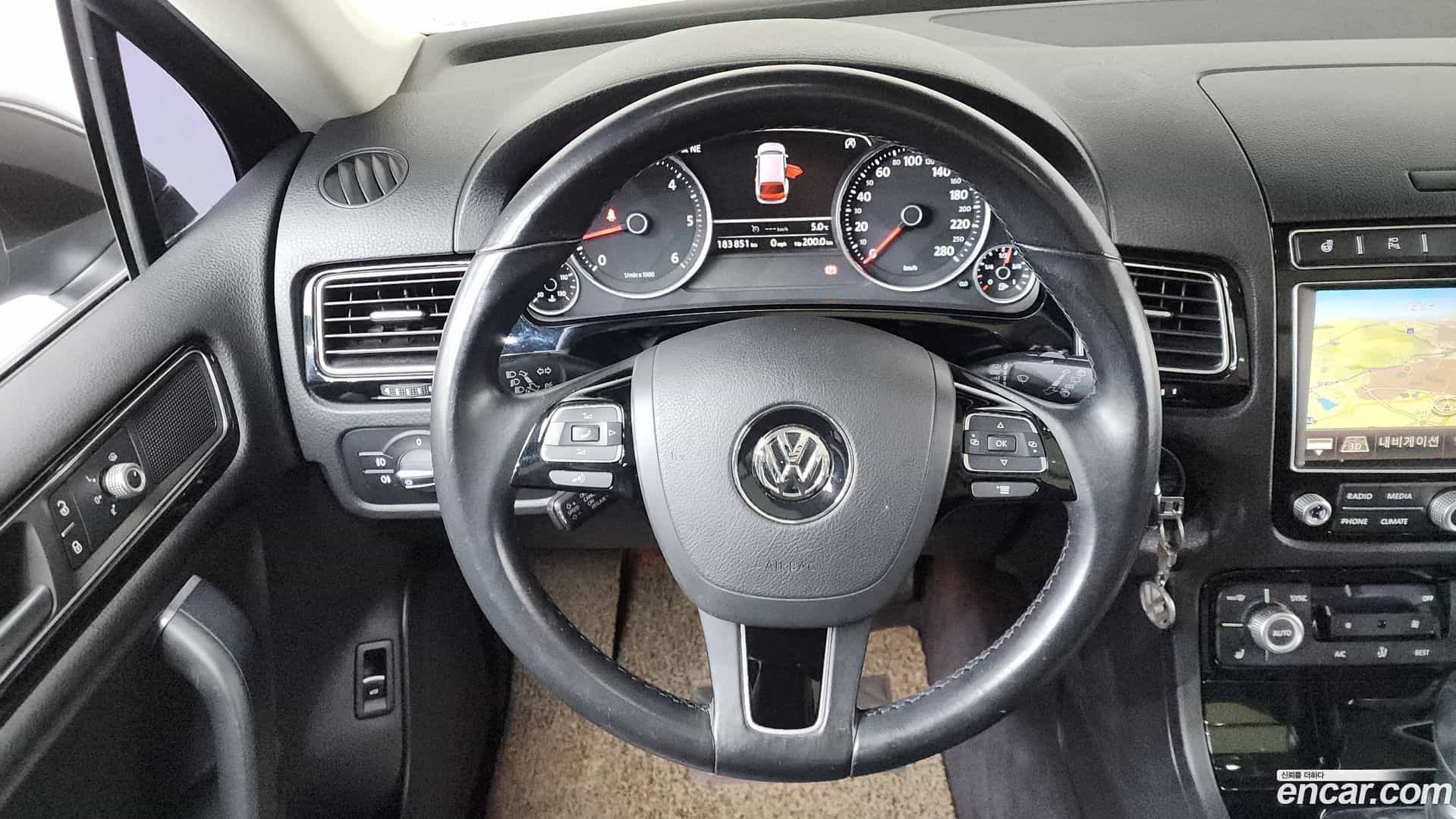 Touareg Volkswagen 2015.2-OPTION-017