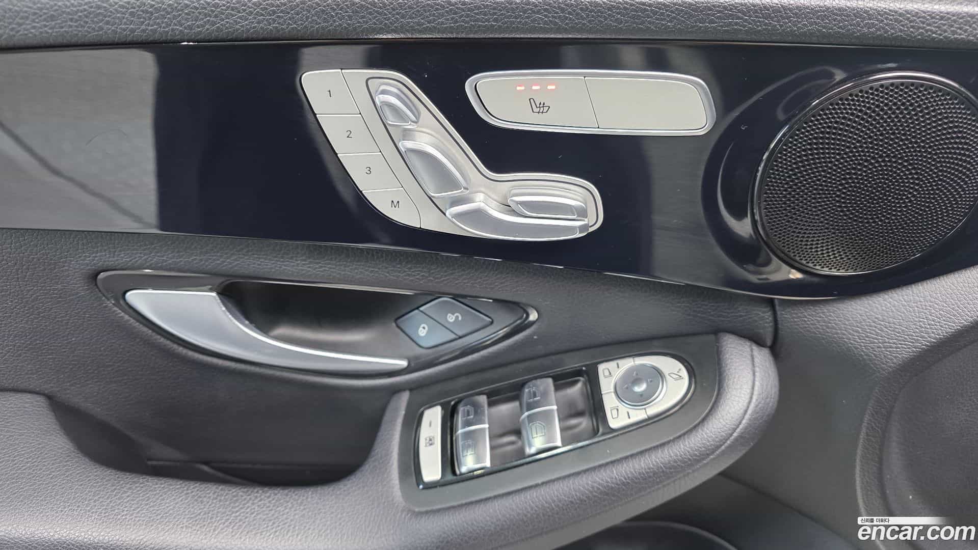 C-Class Mercedes-Benz 2019.11-OPTION-016
