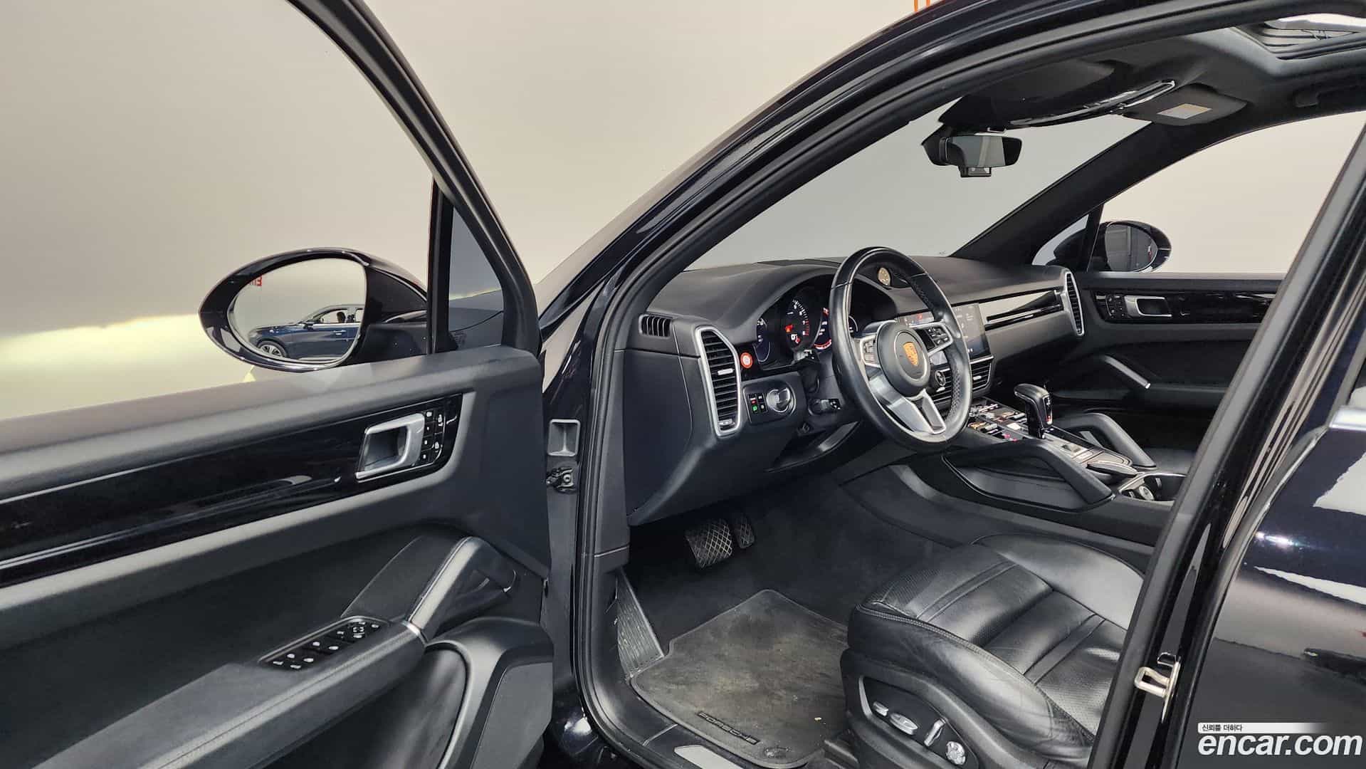 Cayenne Porsche 2020.8-INNER-010