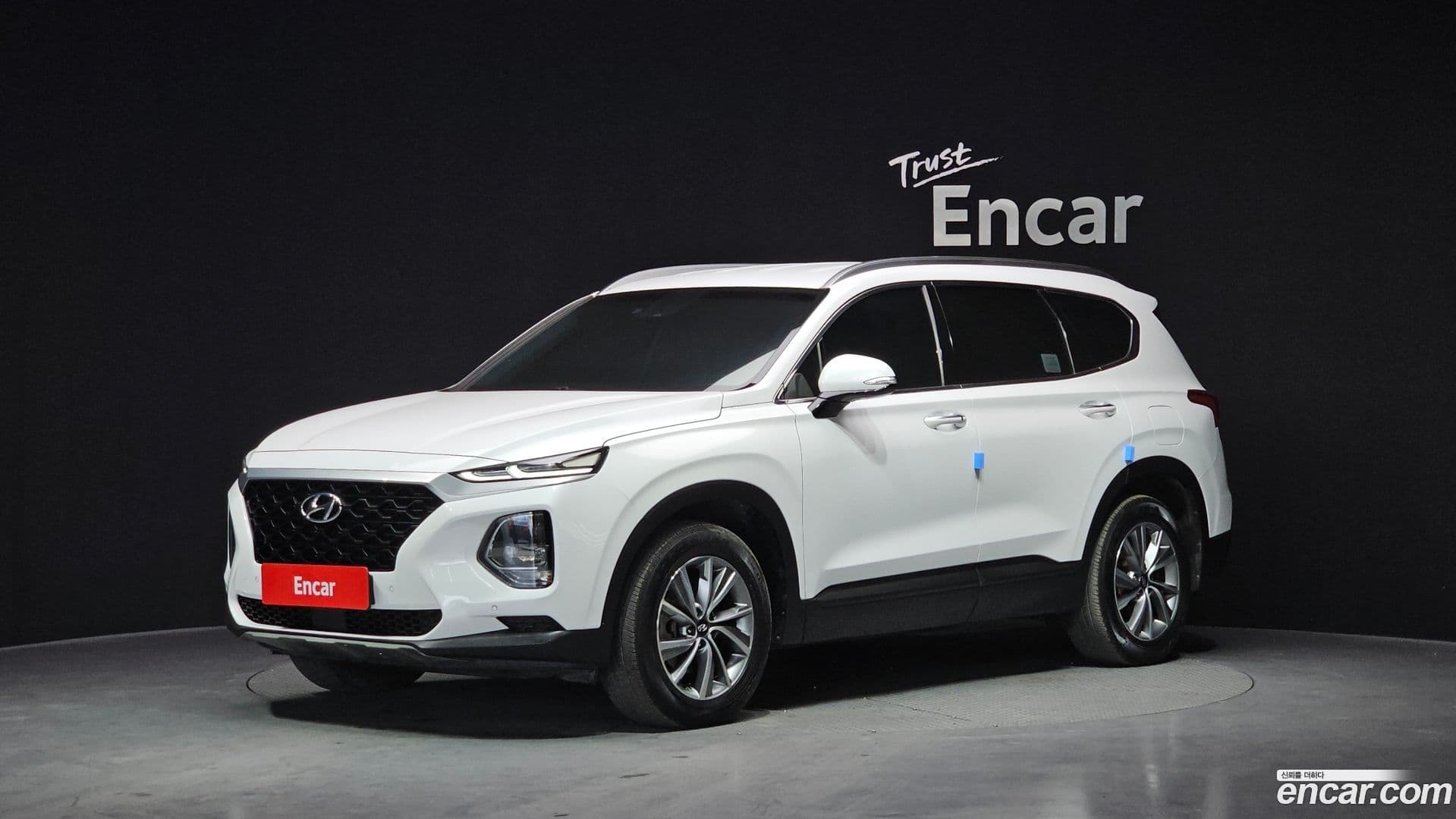 Main__Slider__Photo:Santafe Hyundai 2019.3-0