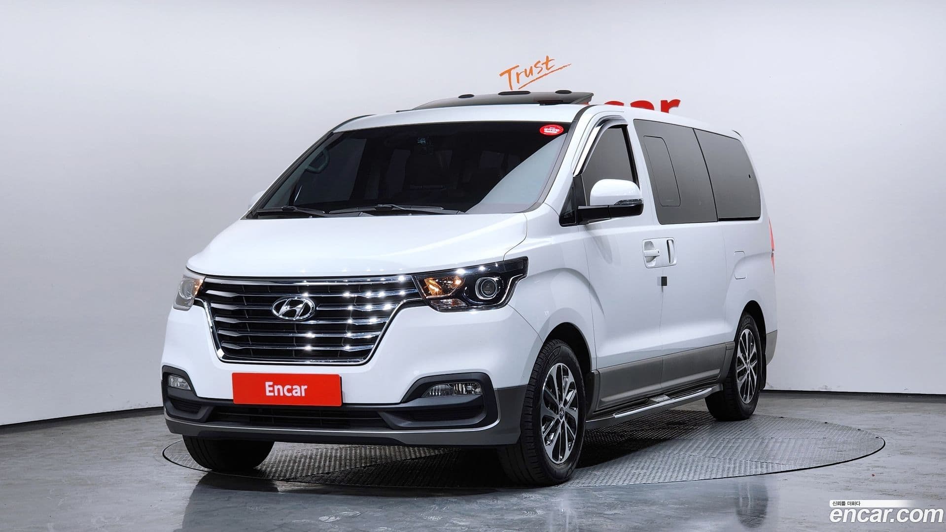 Main__Slider__Photo:Starex Hyundai 2018.7-0