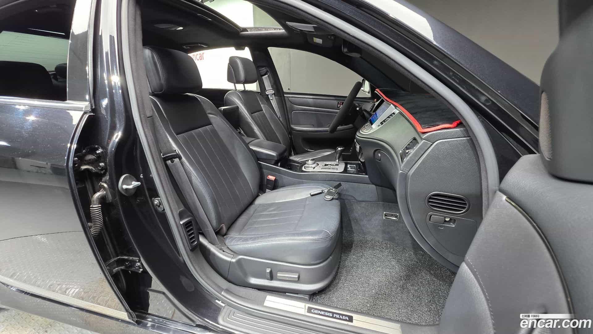Genesis Hyundai 2012.2-INNER-010