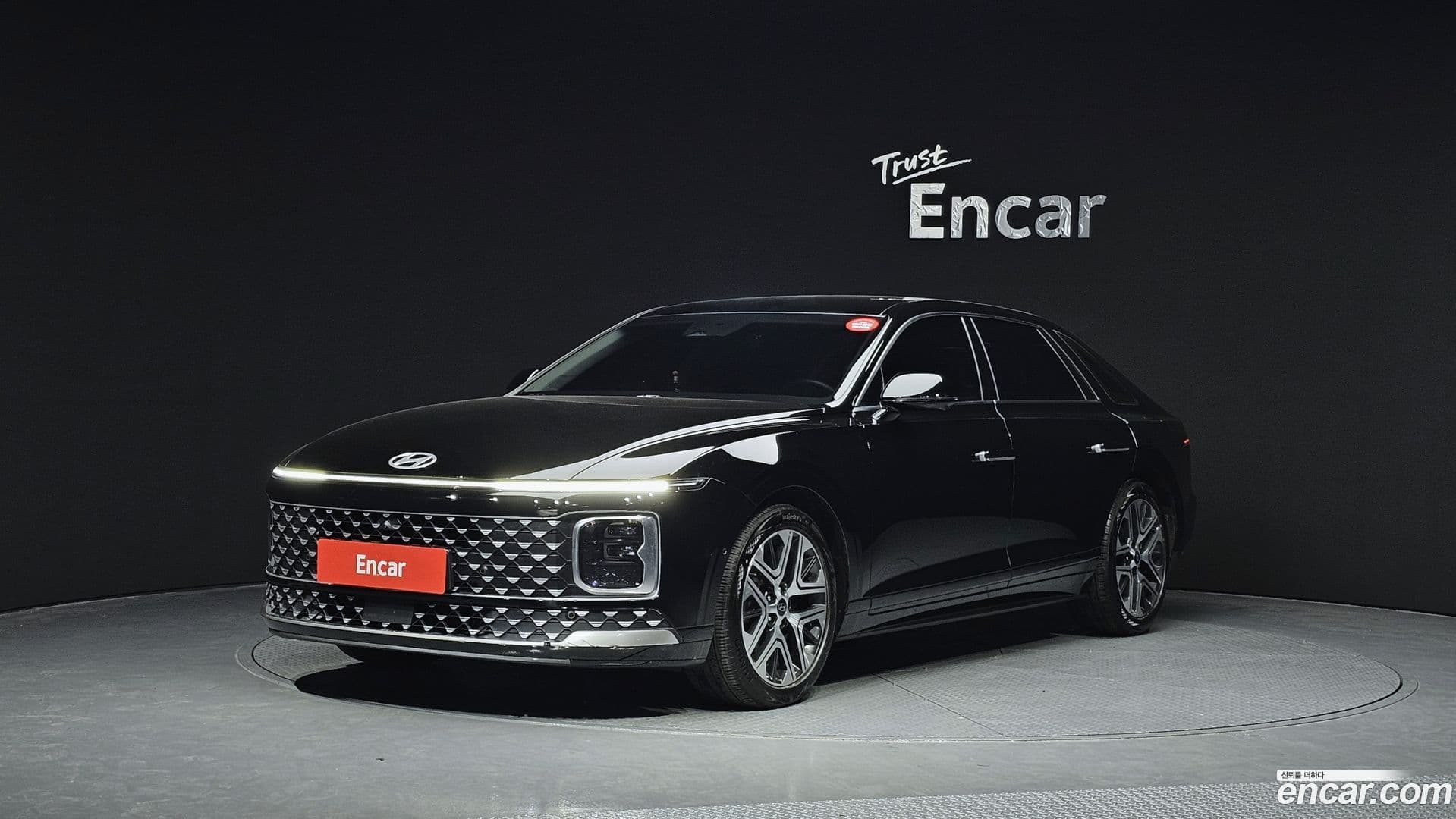 Main__Slider__Photo:Grandeur Hyundai 2023.1-0