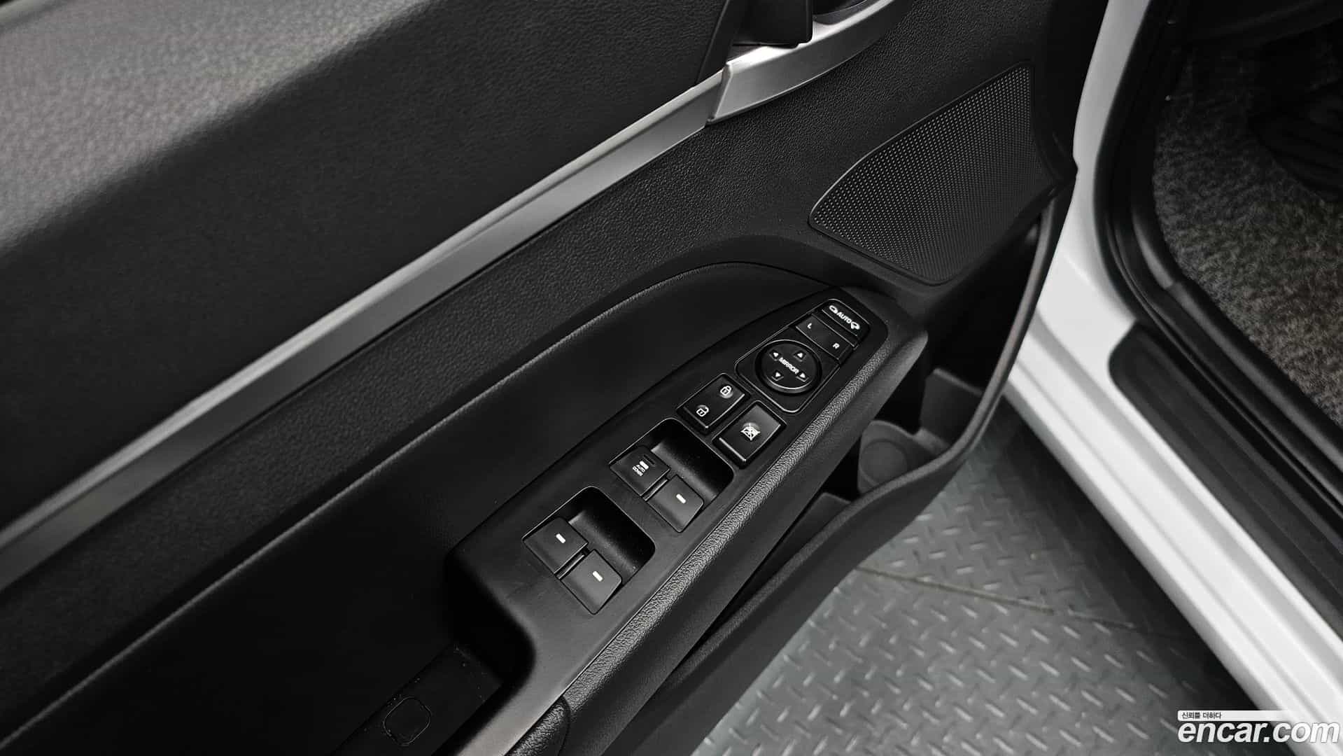 AVANTE Hyundai 2020.2-OPTION-021