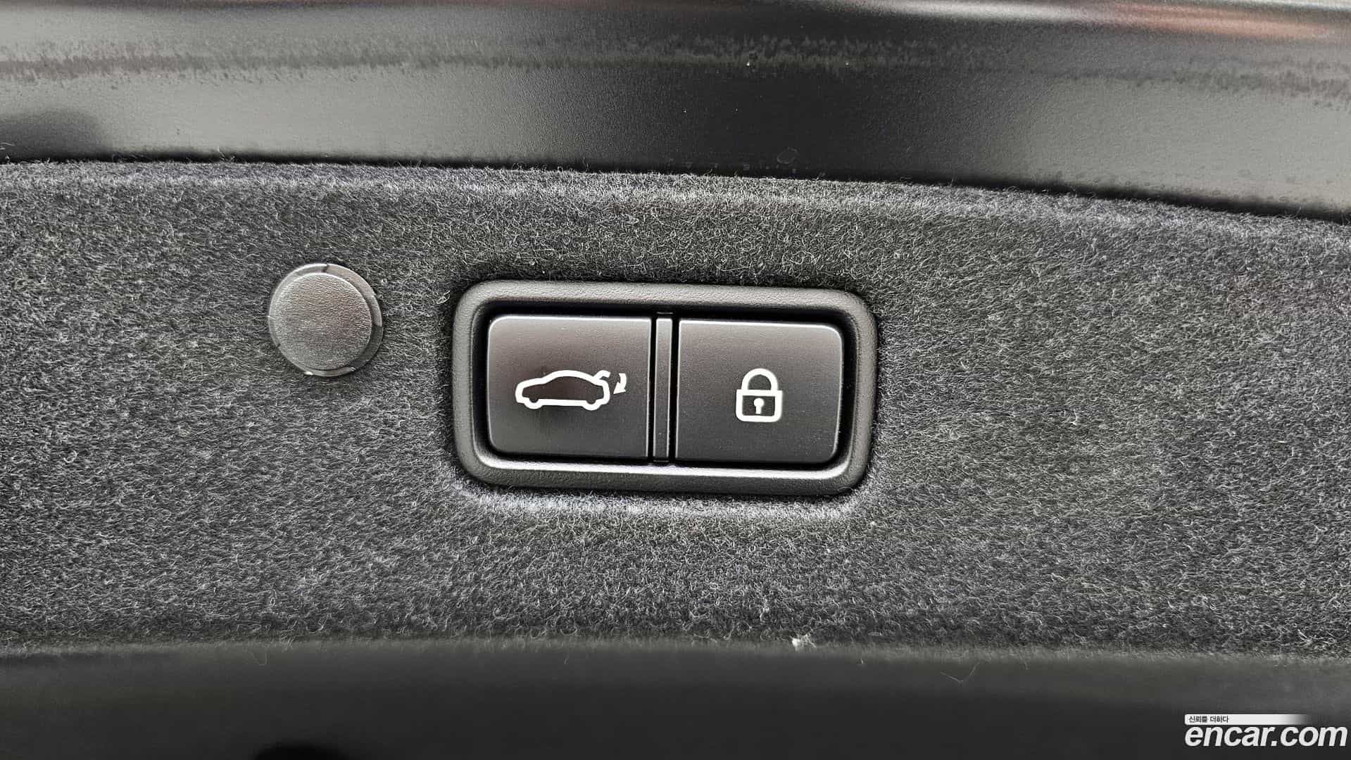 Grandeur Hyundai 2022.1-OPTION-024