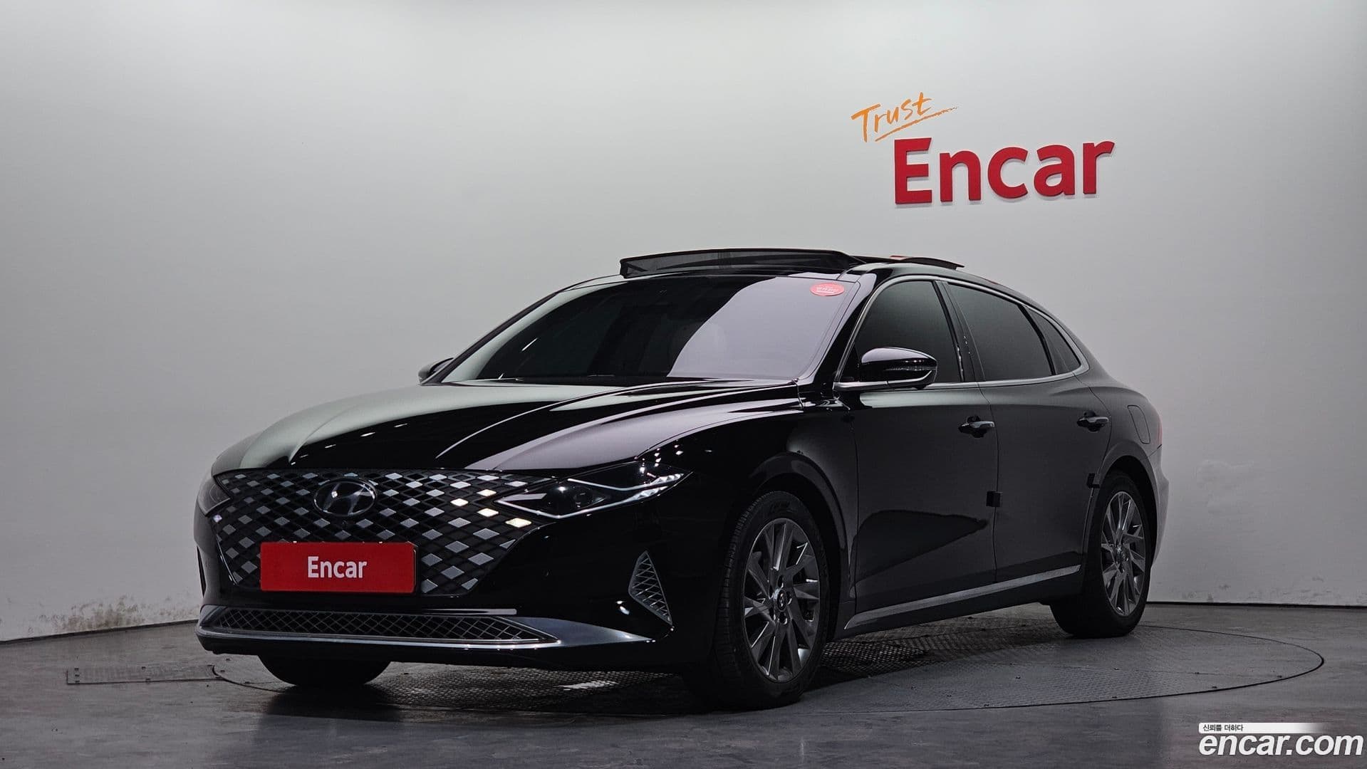 Main__Slider__Photo:Grandeur Hyundai 2019.11-0