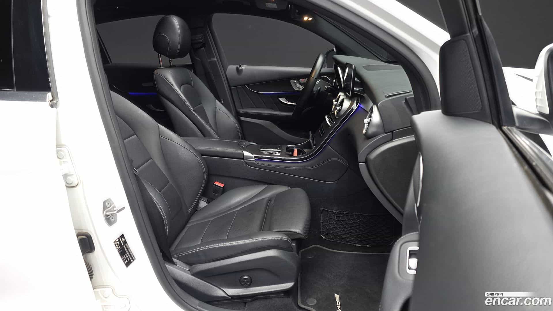 GLC-Class Mercedes-Benz 2020.1-OPTION-015