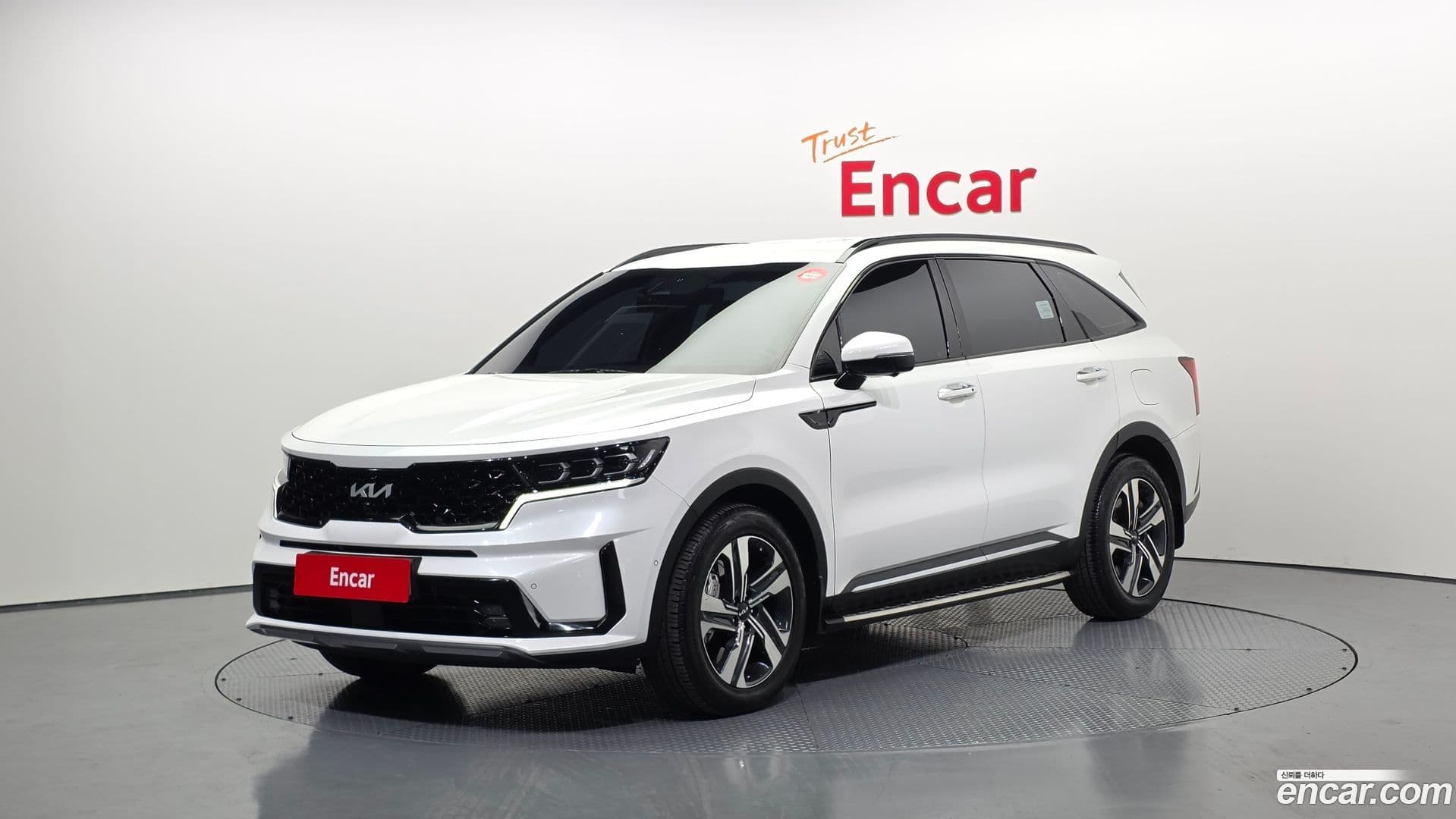 Main__Slider__Photo:Sorento Kia 2022.6-0
