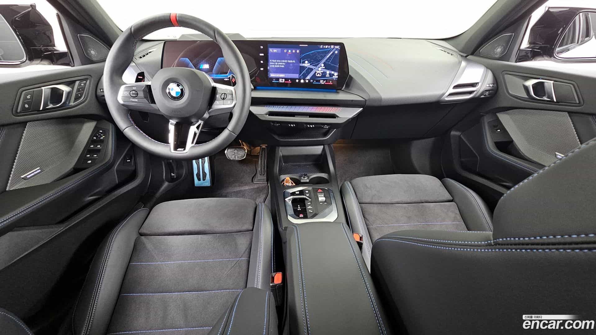 1-Series BMW 2025.7-INNER-007