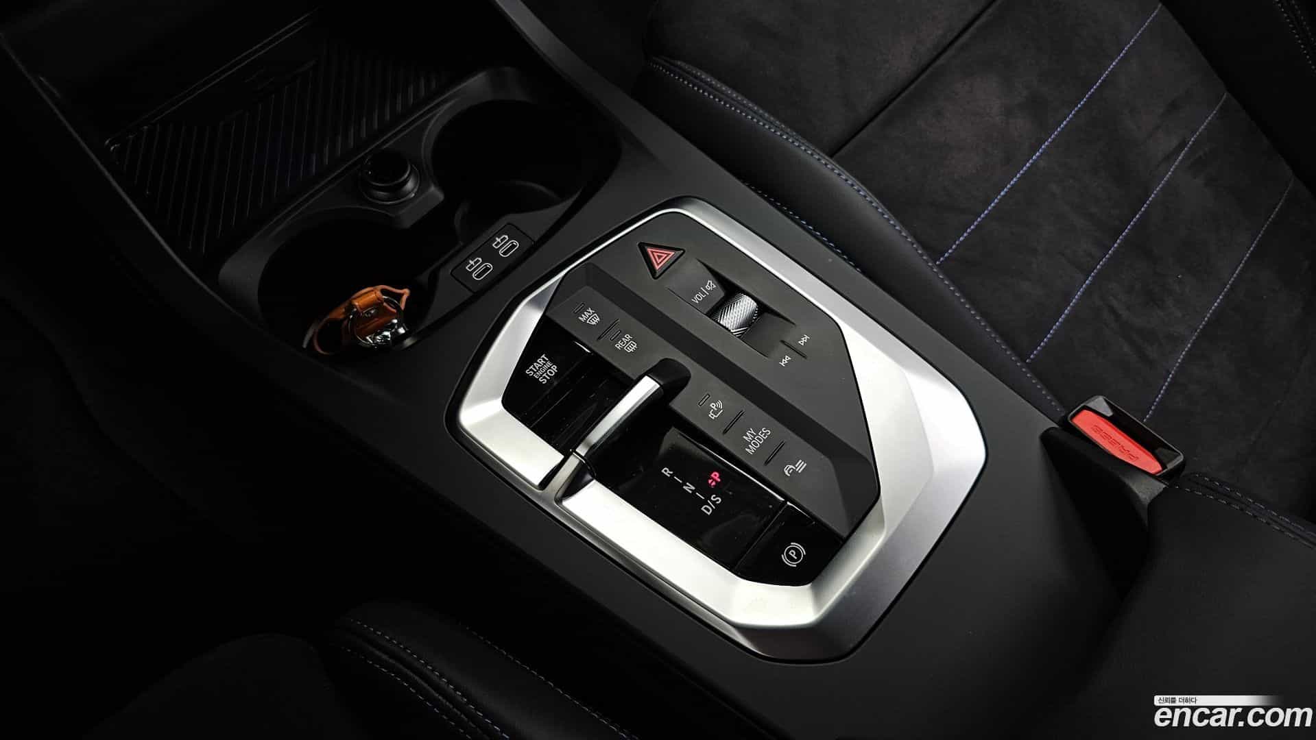 1-Series BMW 2025.7-INNER-009