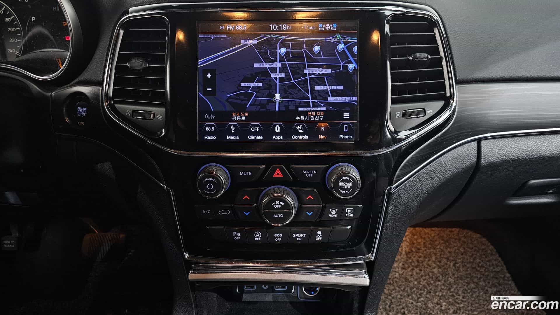Cherokee Jeep 2019.2-OPTION-018