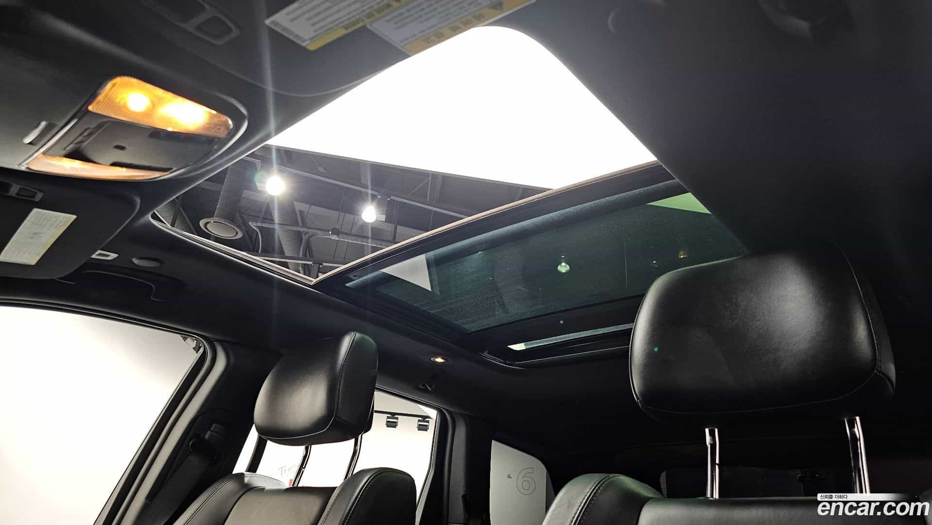 Cherokee Jeep 2019.2-OPTION-023