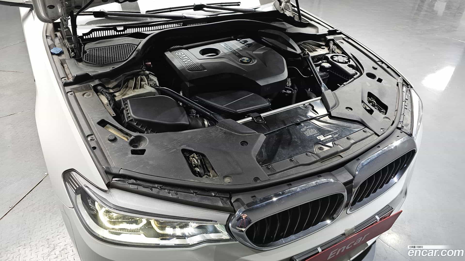 5-Series BMW 2017.11-INNER-006