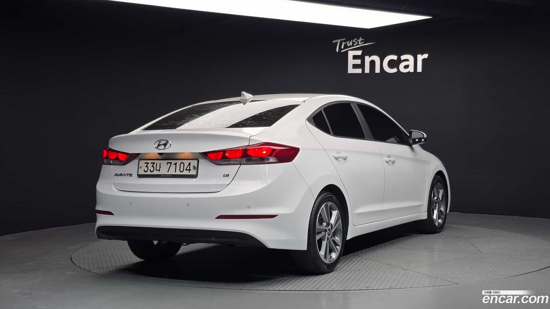 AVANTE Hyundai 2018.4-OUTER-002