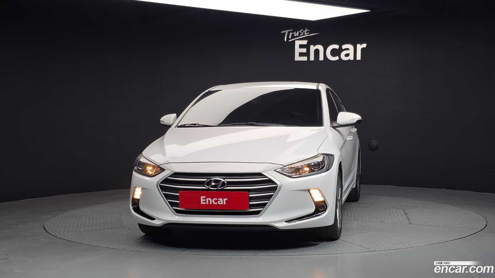 AVANTE Hyundai 2018.4-OUTER-003