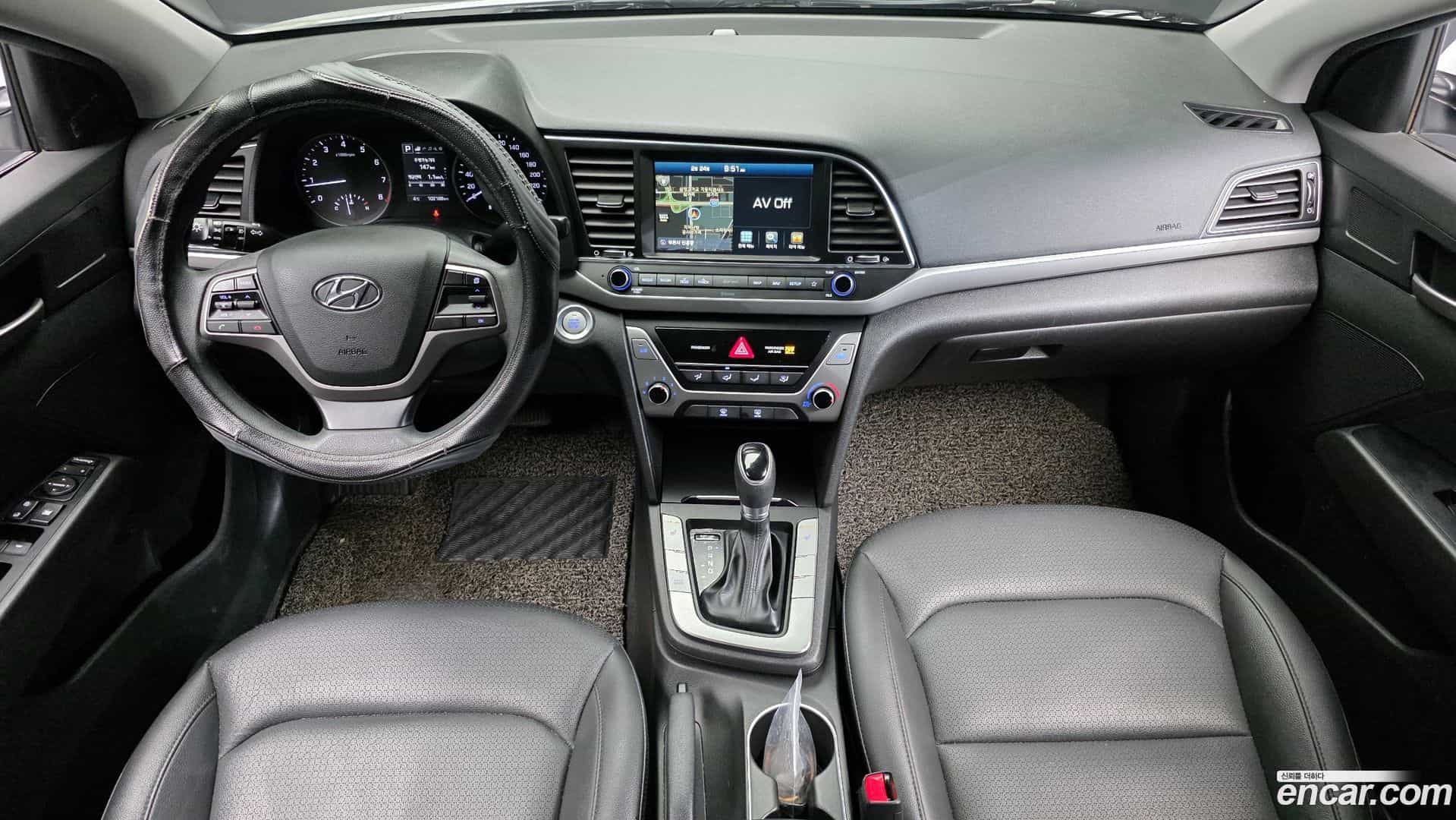 AVANTE Hyundai 2018.4-INNER-007