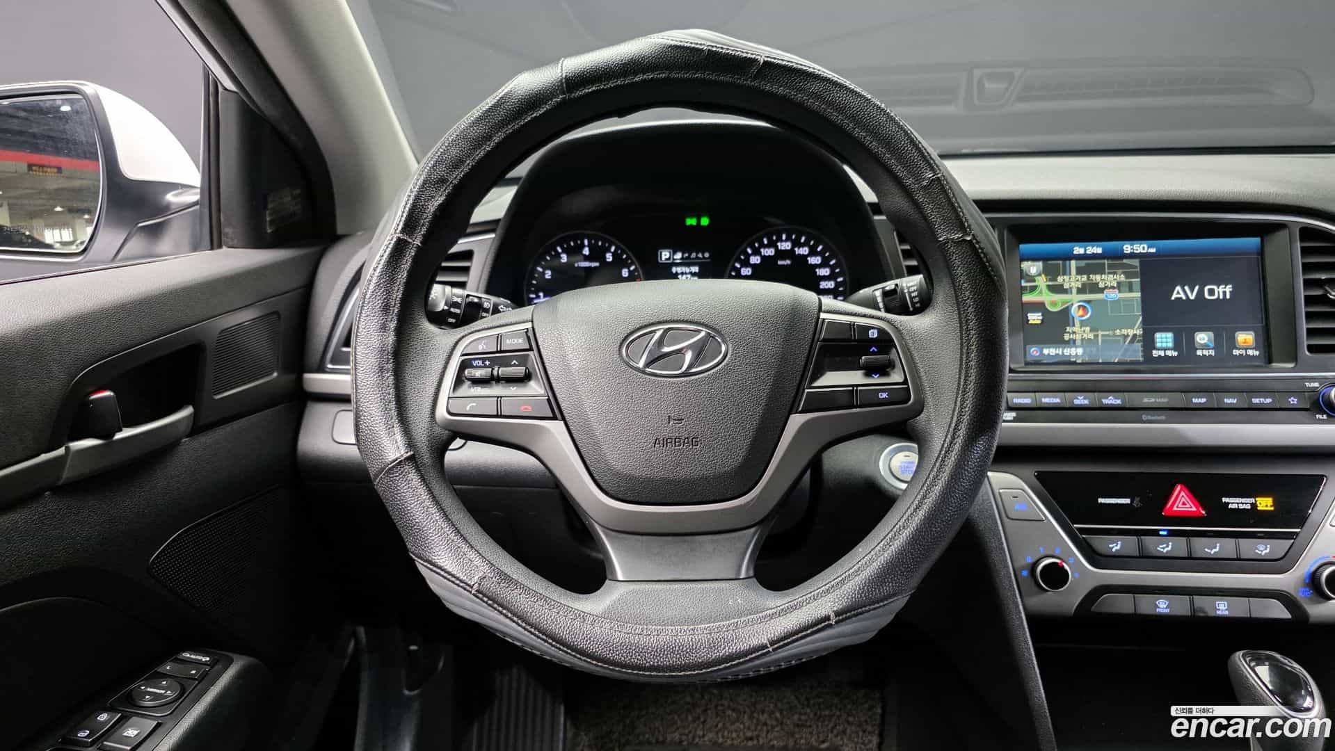 AVANTE Hyundai 2018.4-OPTION-017