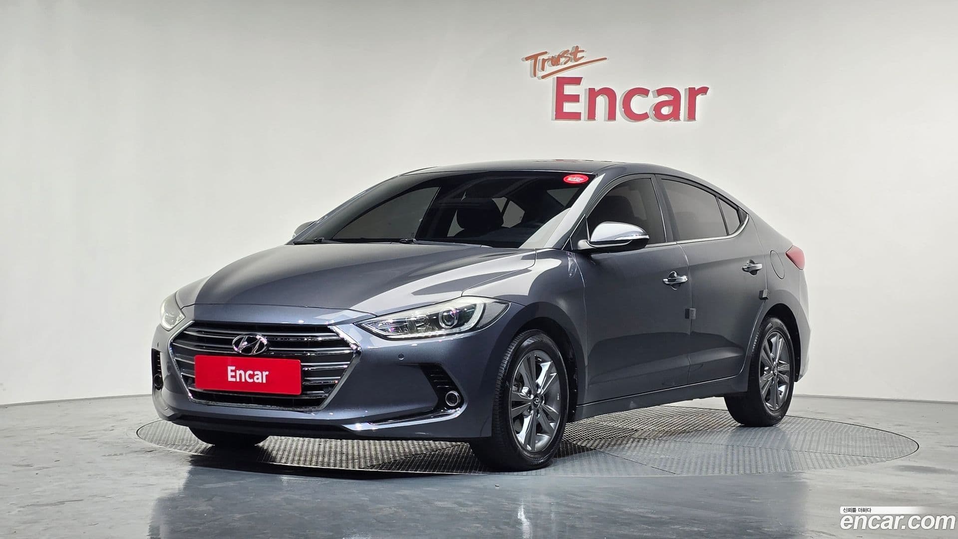 Main__Slider__Photo:AVANTE Hyundai 2017.9-0