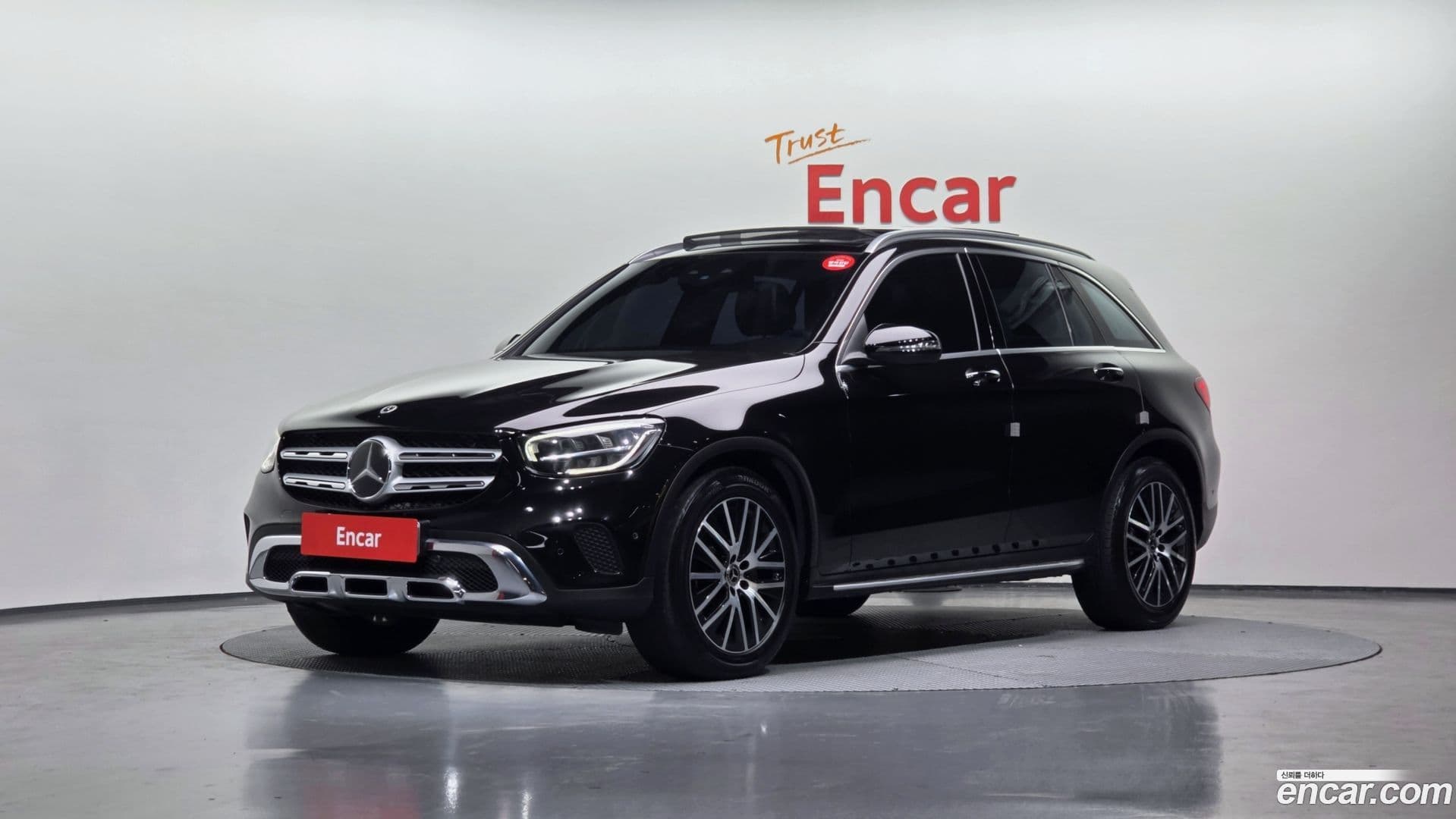 Main__Slider__Photo:GLC-Class Mercedes-Benz 2021.2-0