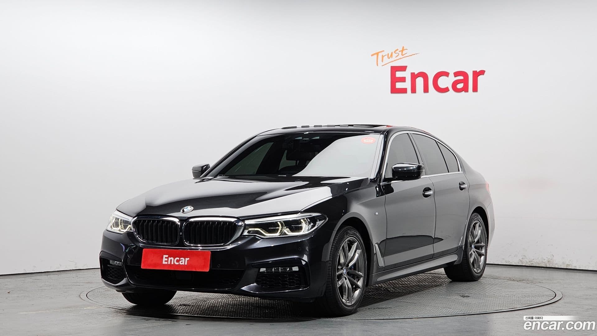 Main__Slider__Photo:5-Series BMW 2018.2-0
