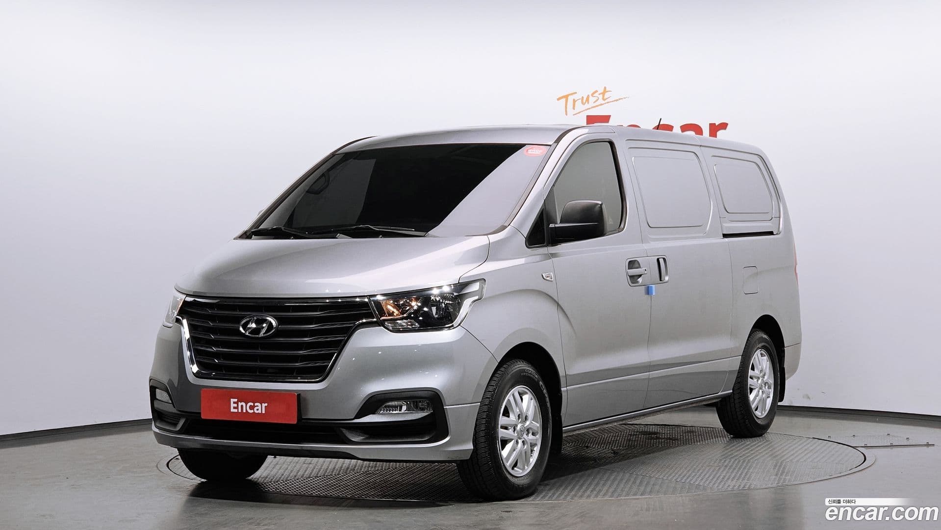 Main__Slider__Photo:Starex Hyundai 2021.0-0