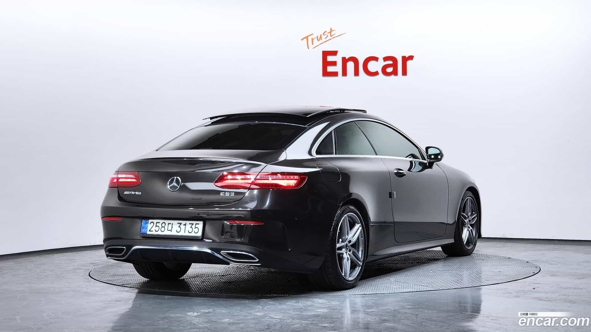 E-Class Mercedes-Benz 2019.0-OUTER-002