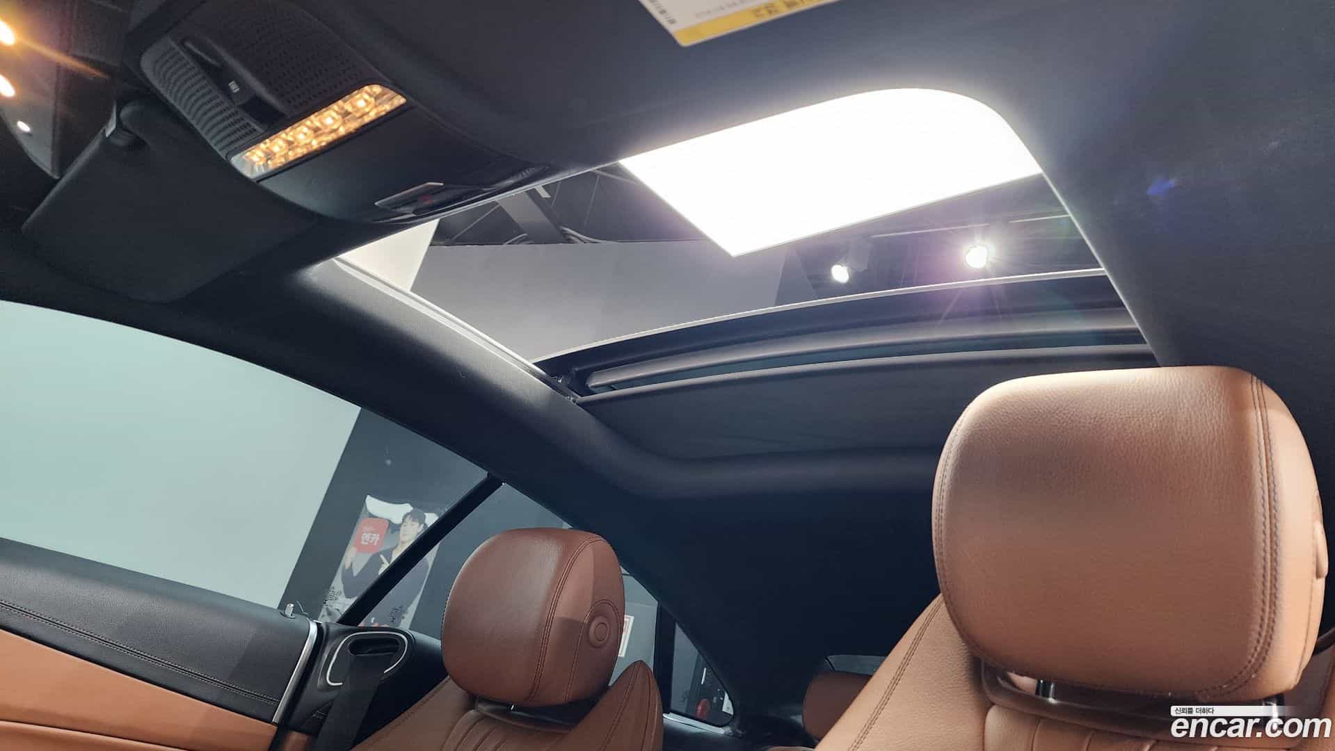 E-Class Mercedes-Benz 2019.0-OPTION-023