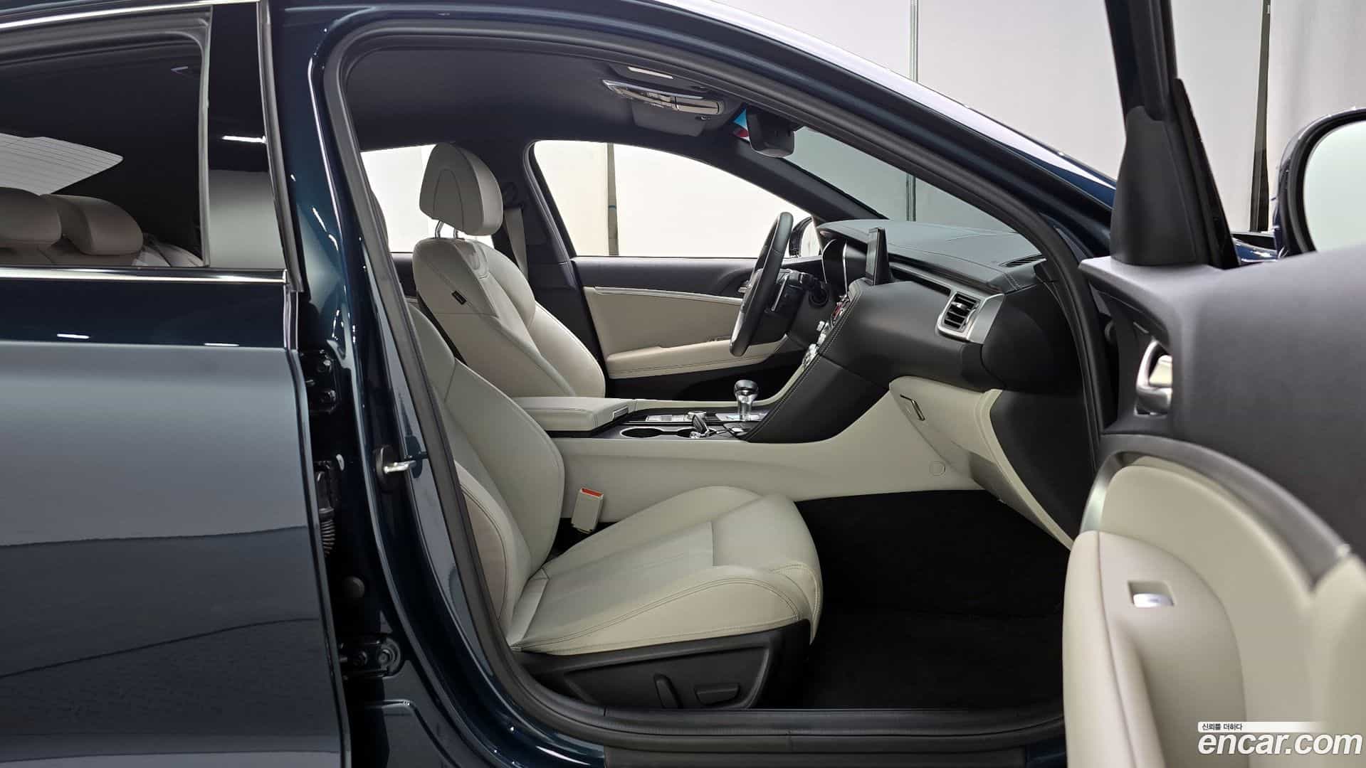 G70 Genesis 2022.1-INNER-010