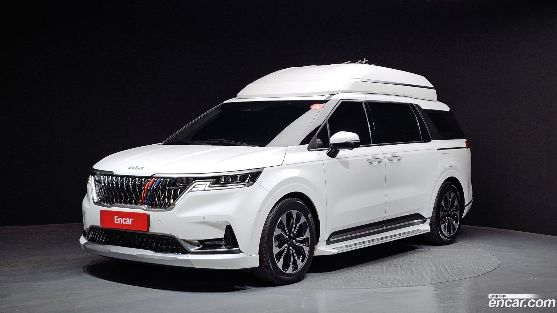 Main__Slider__Photo:Canival Kia 2021.10-0